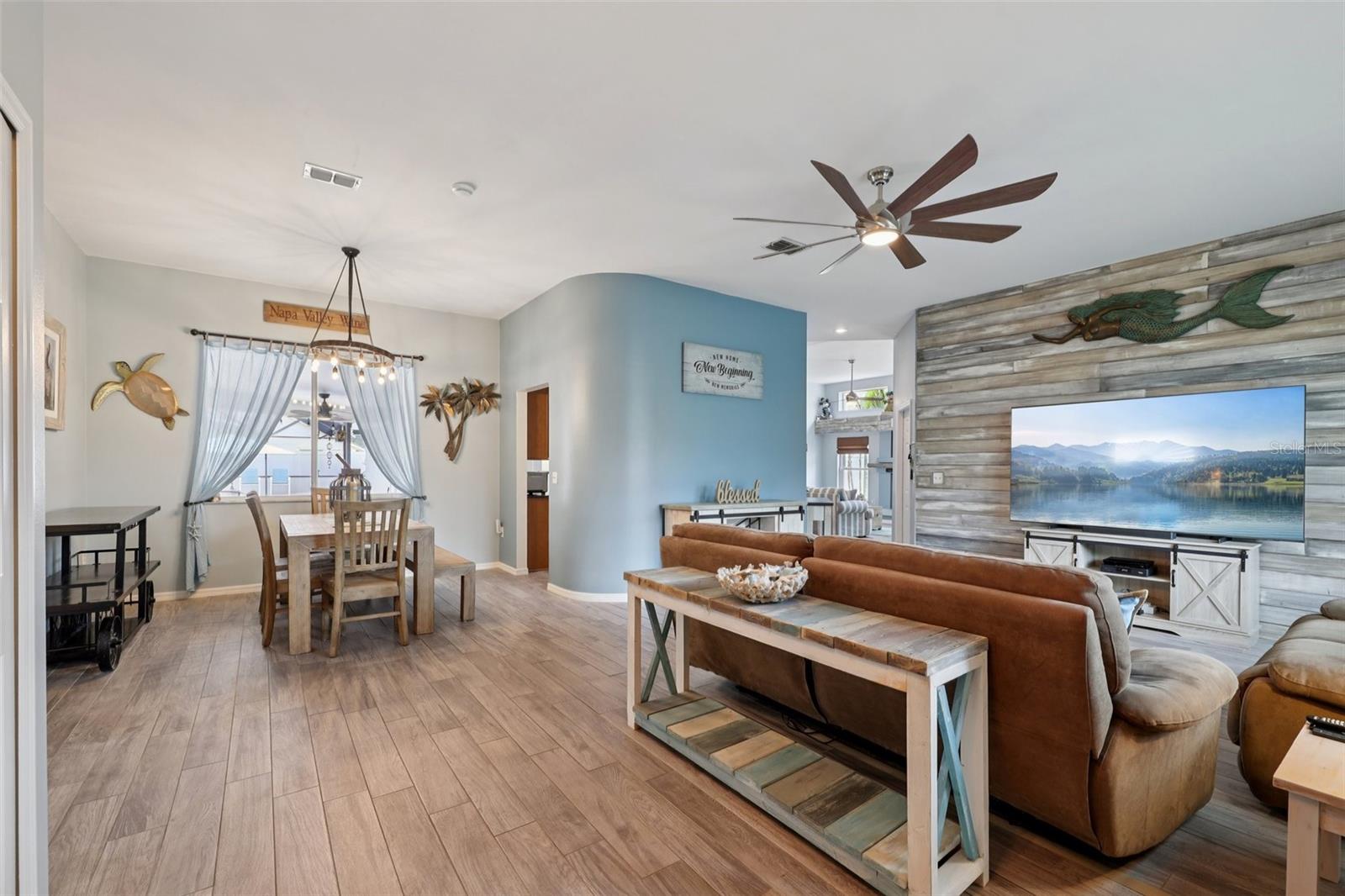 Image 13 of 93 For 18514 Avocet Drive