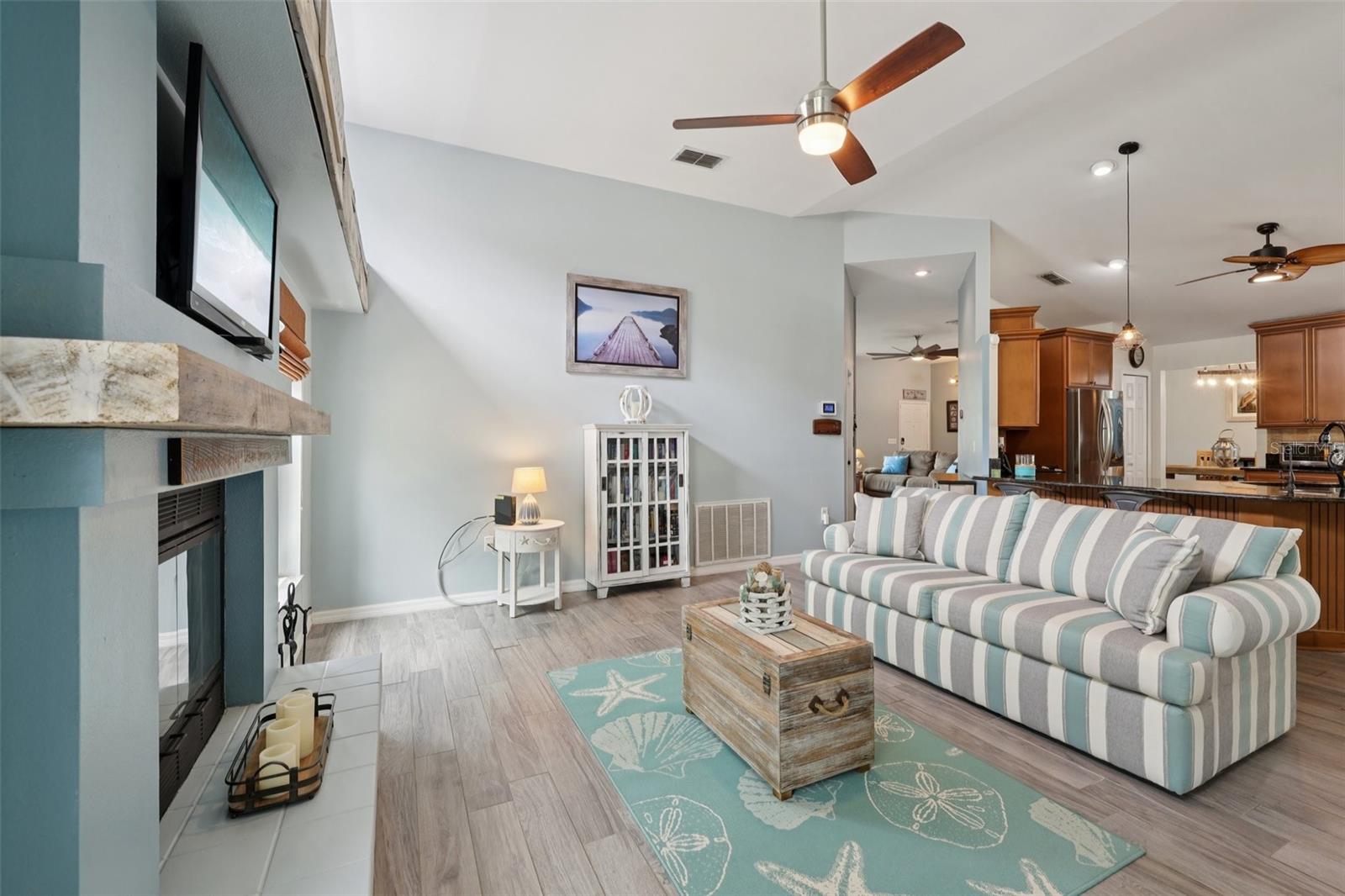 Image 22 of 93 For 18514 Avocet Drive
