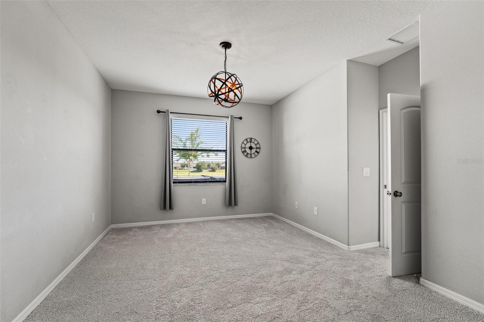 Image 20 of 41 For 335 Old Windsor Way