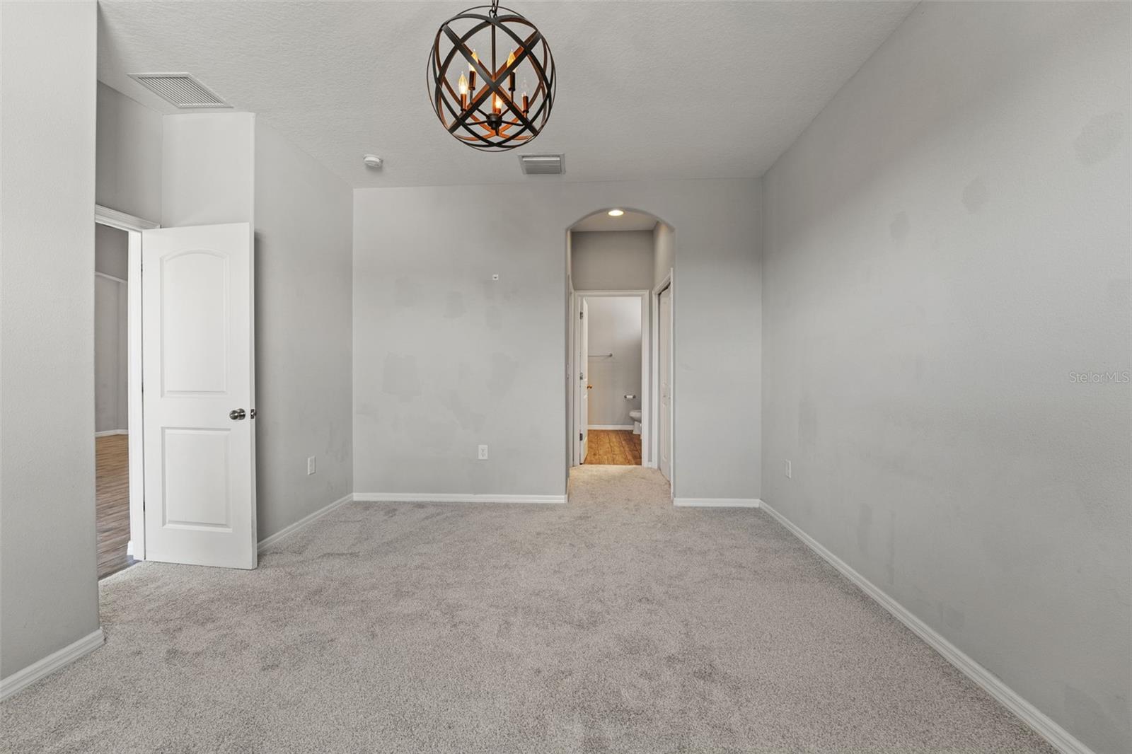 Image 21 of 41 For 335 Old Windsor Way