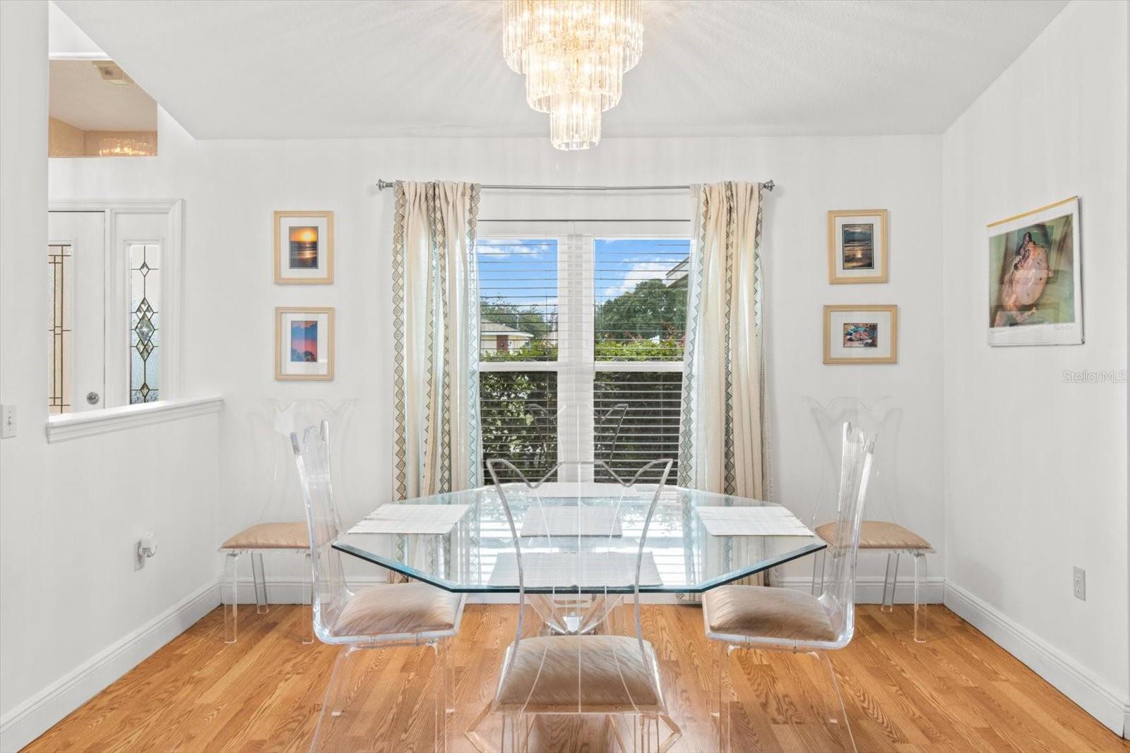 Listing photo id 13 for 1805 Overview Drive