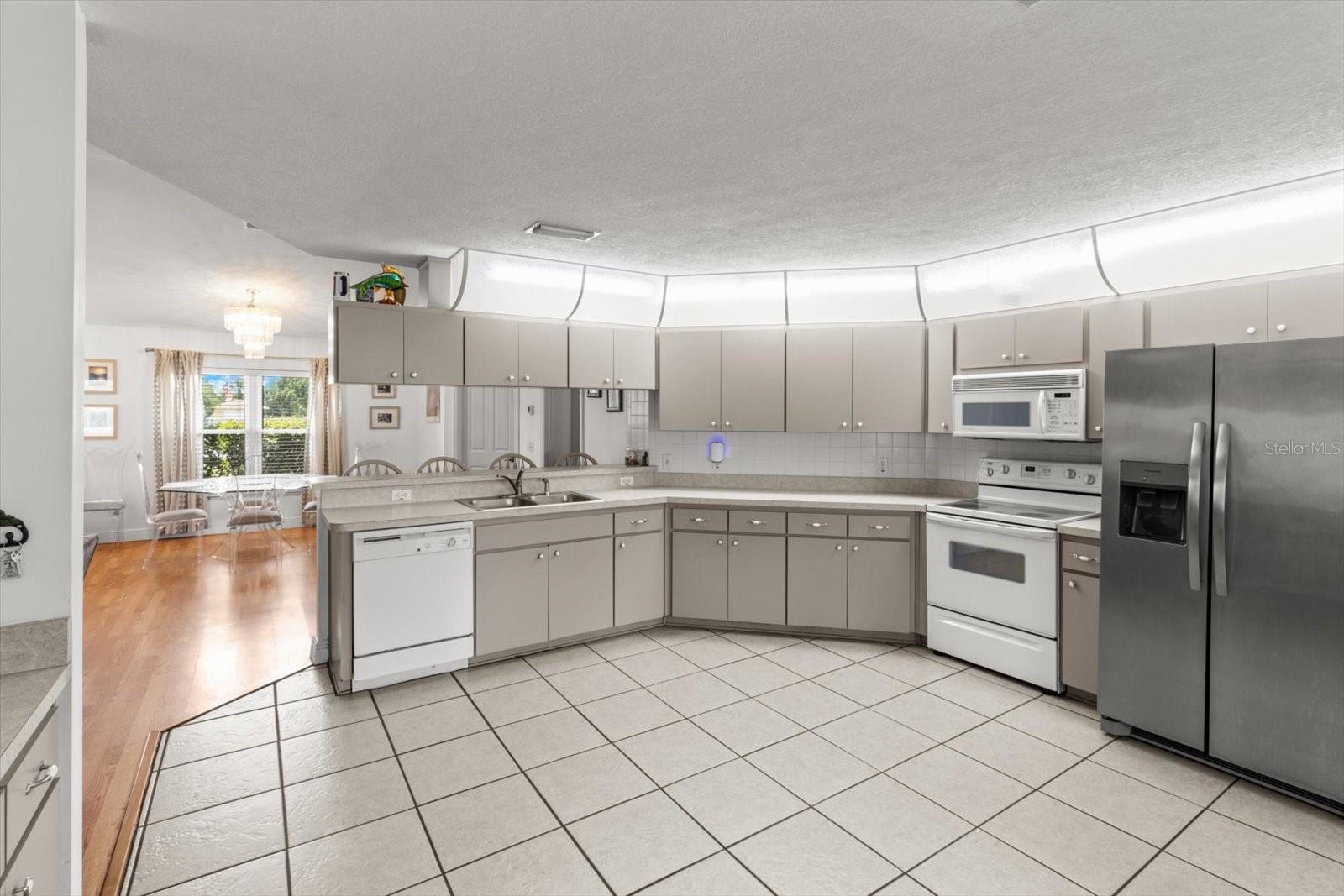 Listing photo id 15 for 1805 Overview Drive