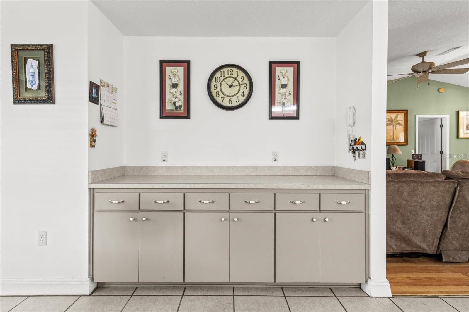 Listing photo id 20 for 1805 Overview Drive