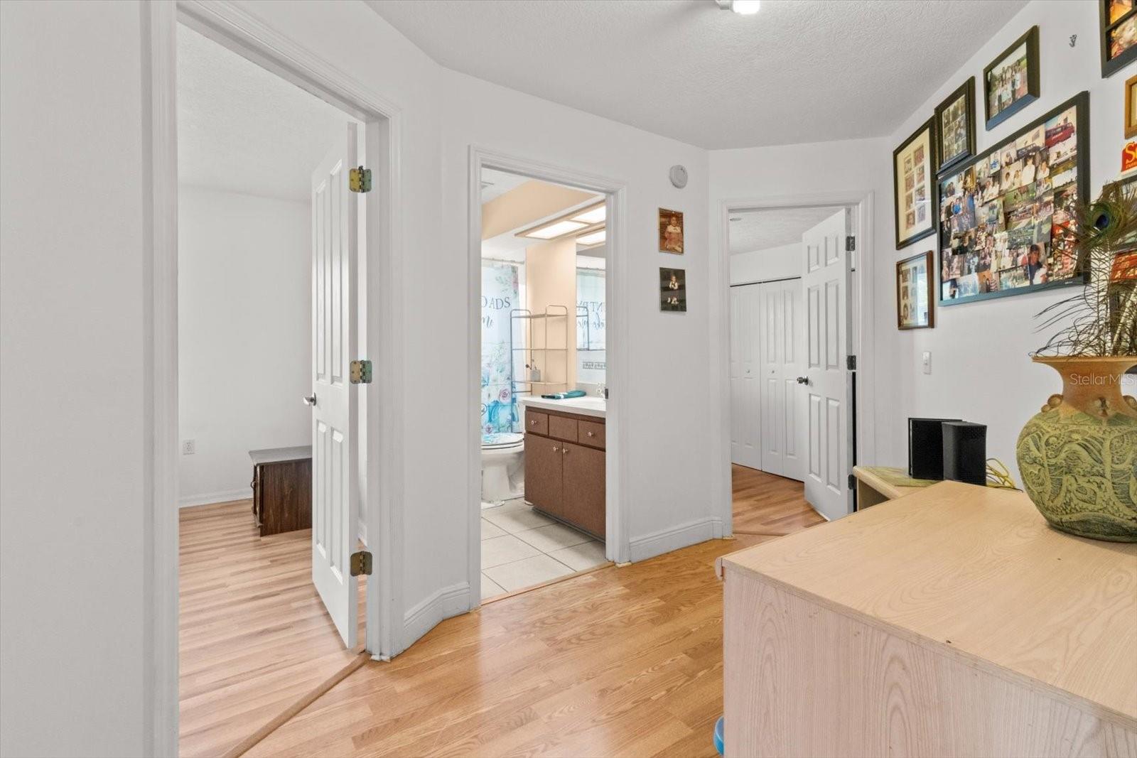 Listing photo id 26 for 1805 Overview Drive