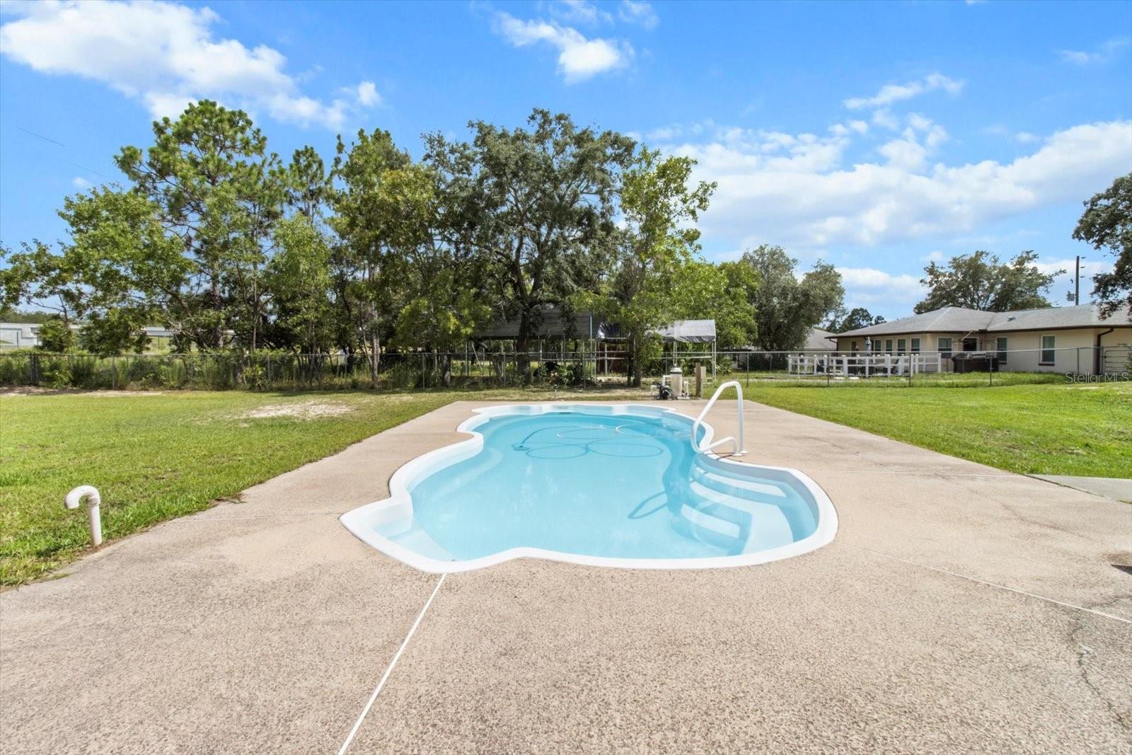 Listing photo id 3 for 1805 Overview Drive