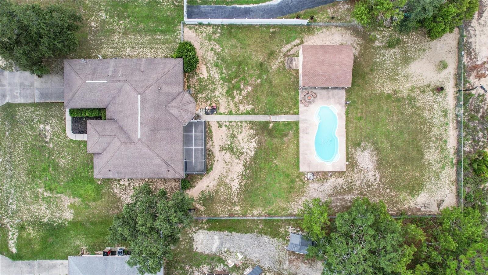 Listing photo id 48 for 1805 Overview Drive