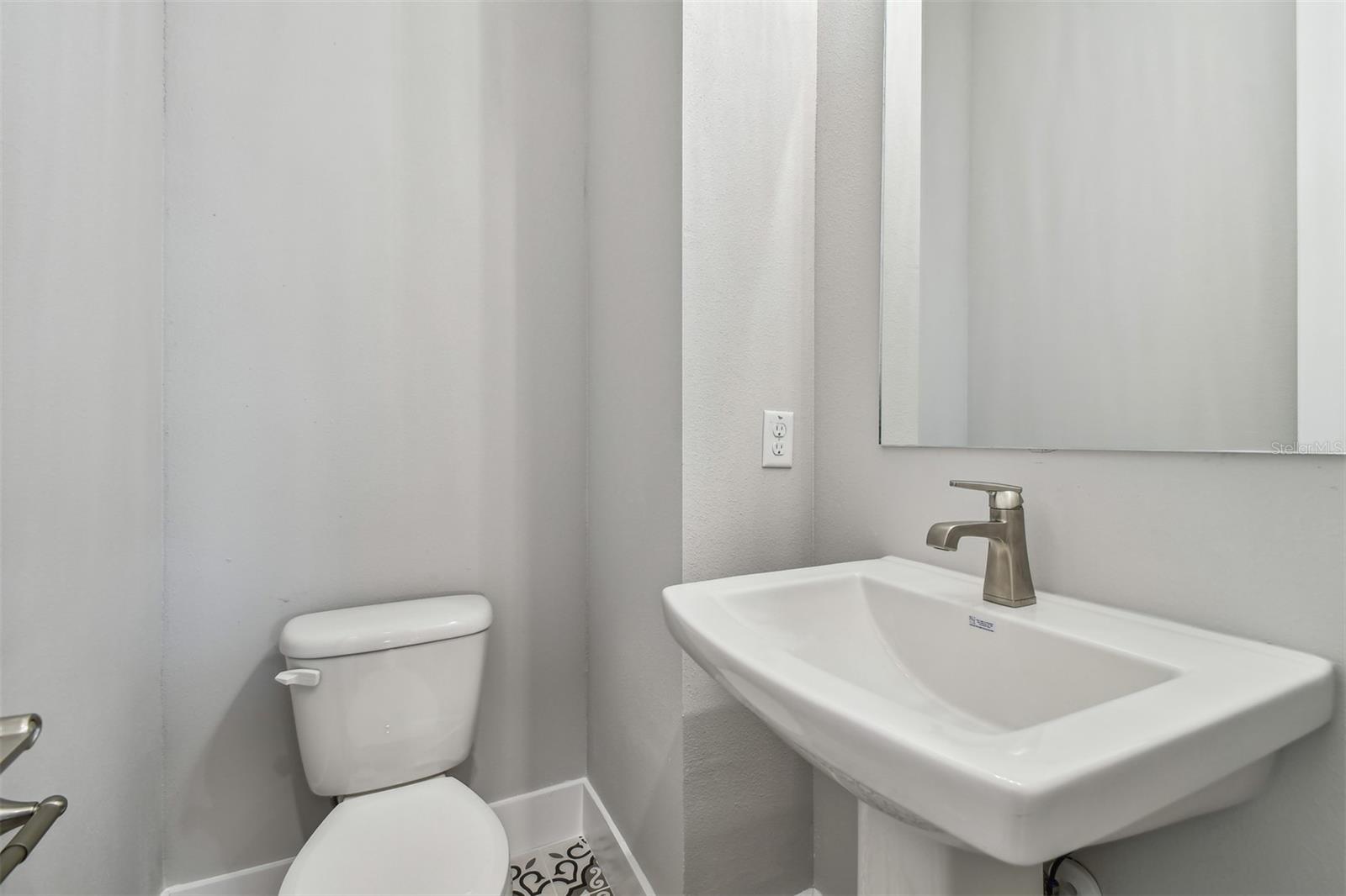 Listing photo id 17 for 3105 4th Terrace N