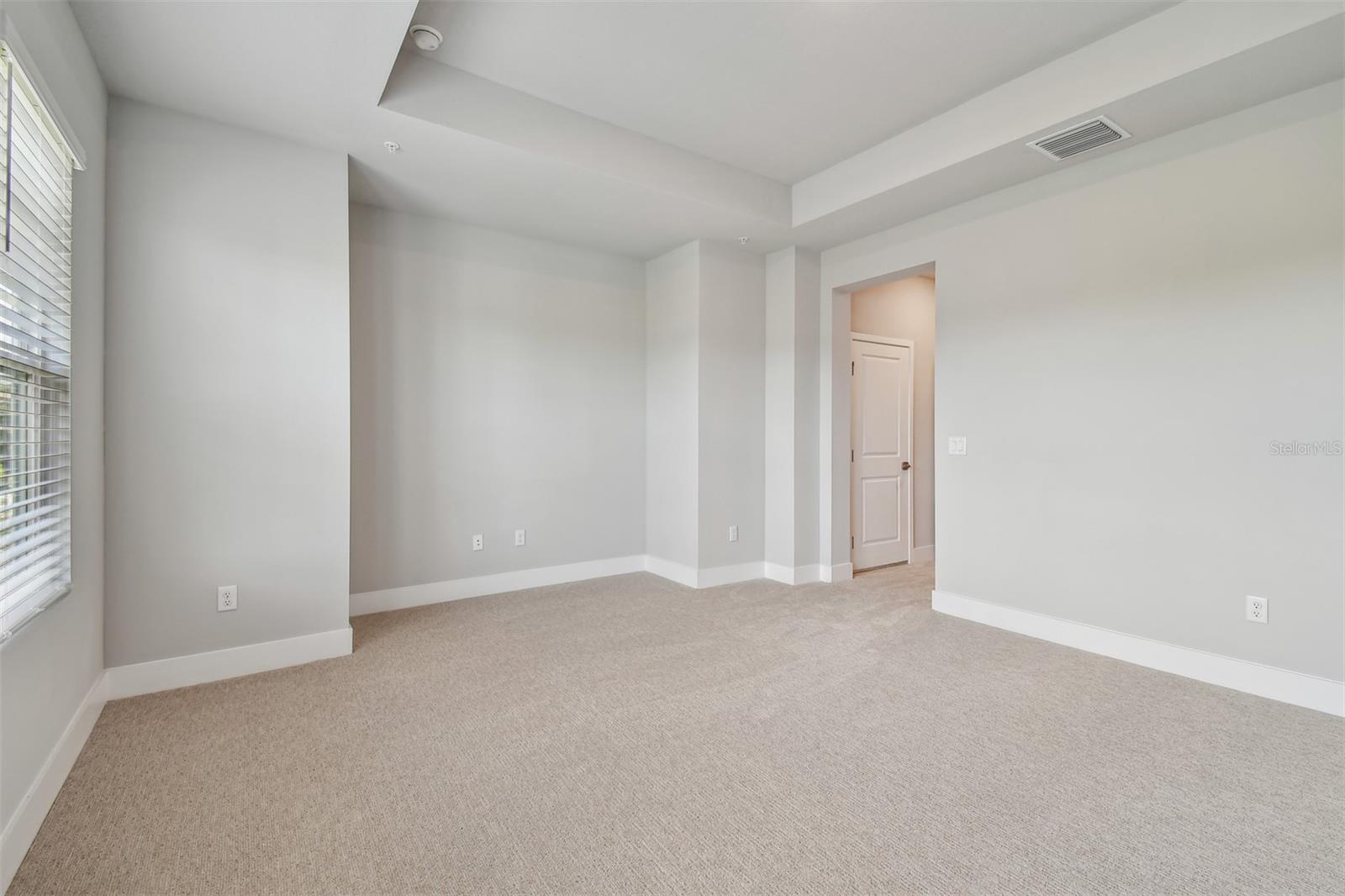 Listing photo id 20 for 3105 4th Terrace N