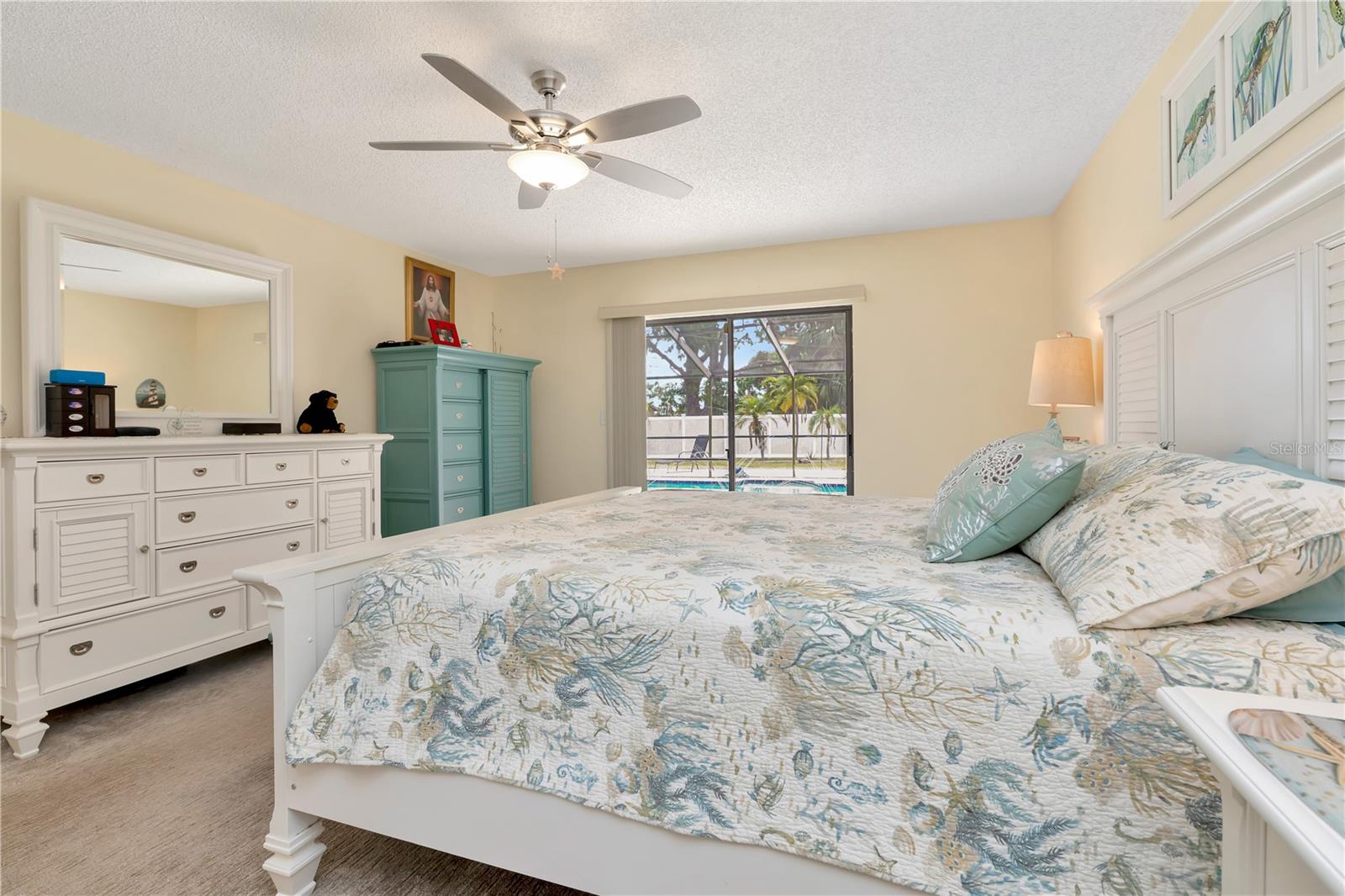 Listing photo id 17 for 5319 Cordova Way S