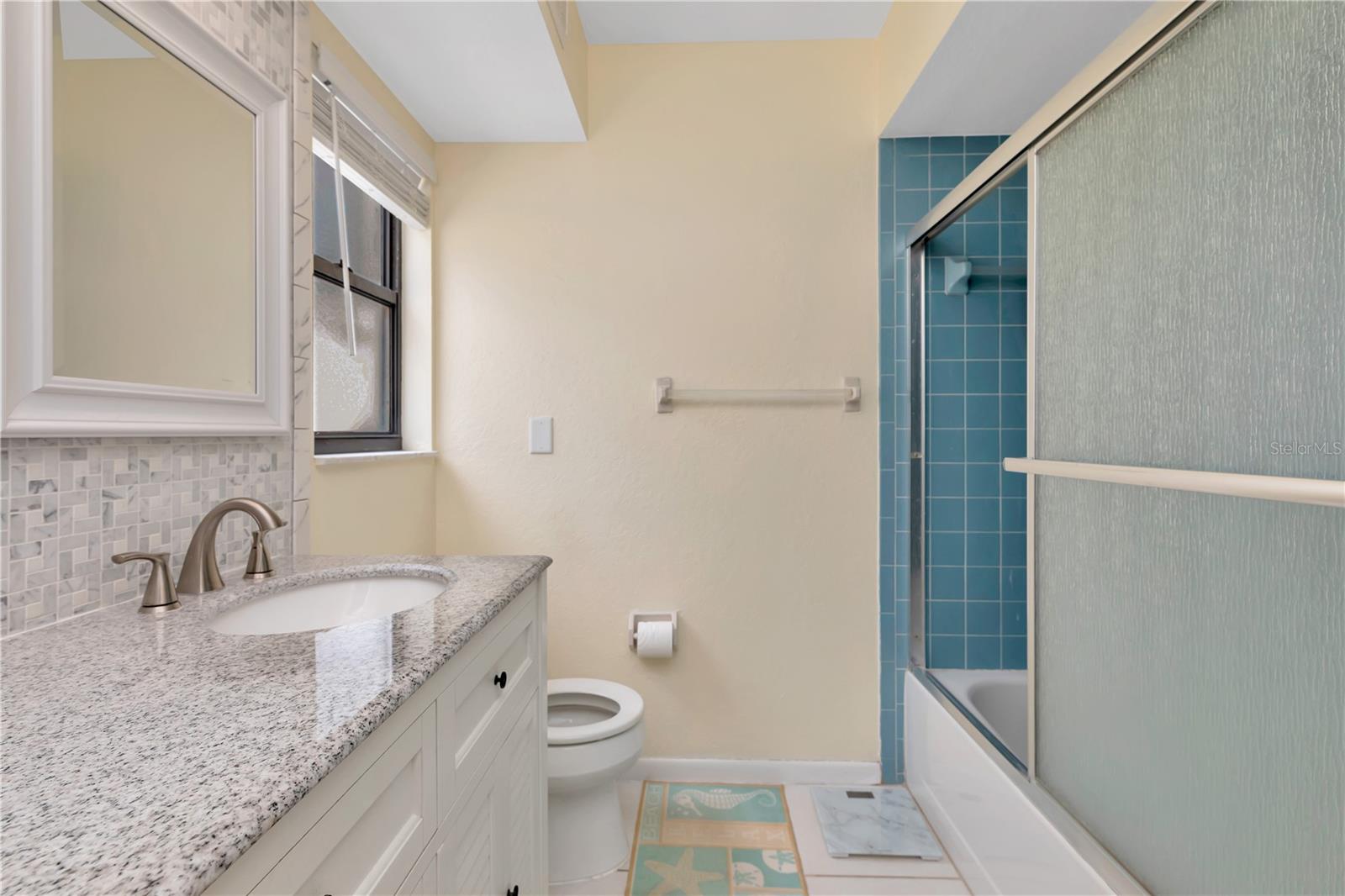 Listing photo id 22 for 5319 Cordova Way S