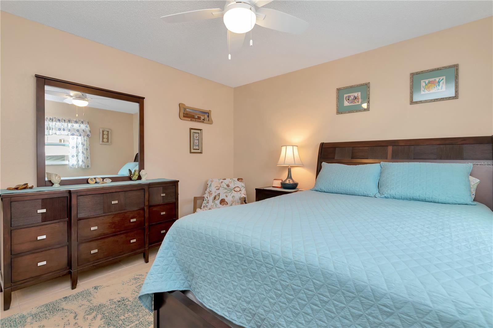 Listing photo id 25 for 5319 Cordova Way S
