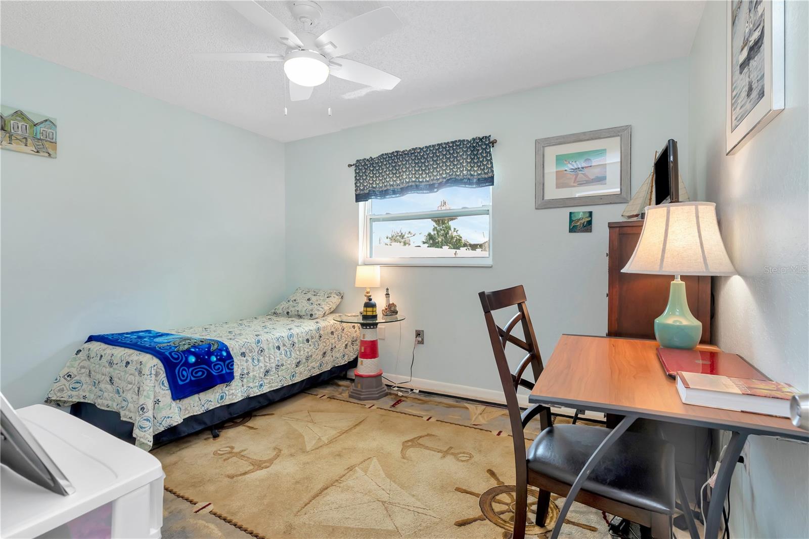Listing photo id 27 for 5319 Cordova Way S