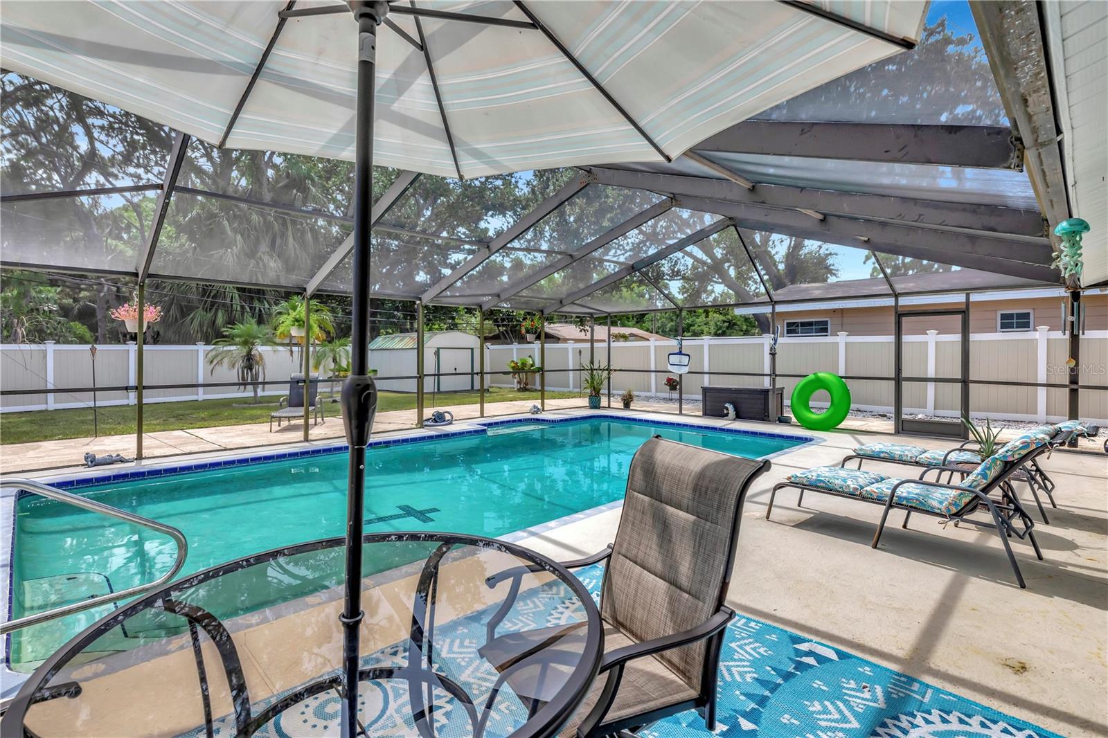 Listing photo id 29 for 5319 Cordova Way S