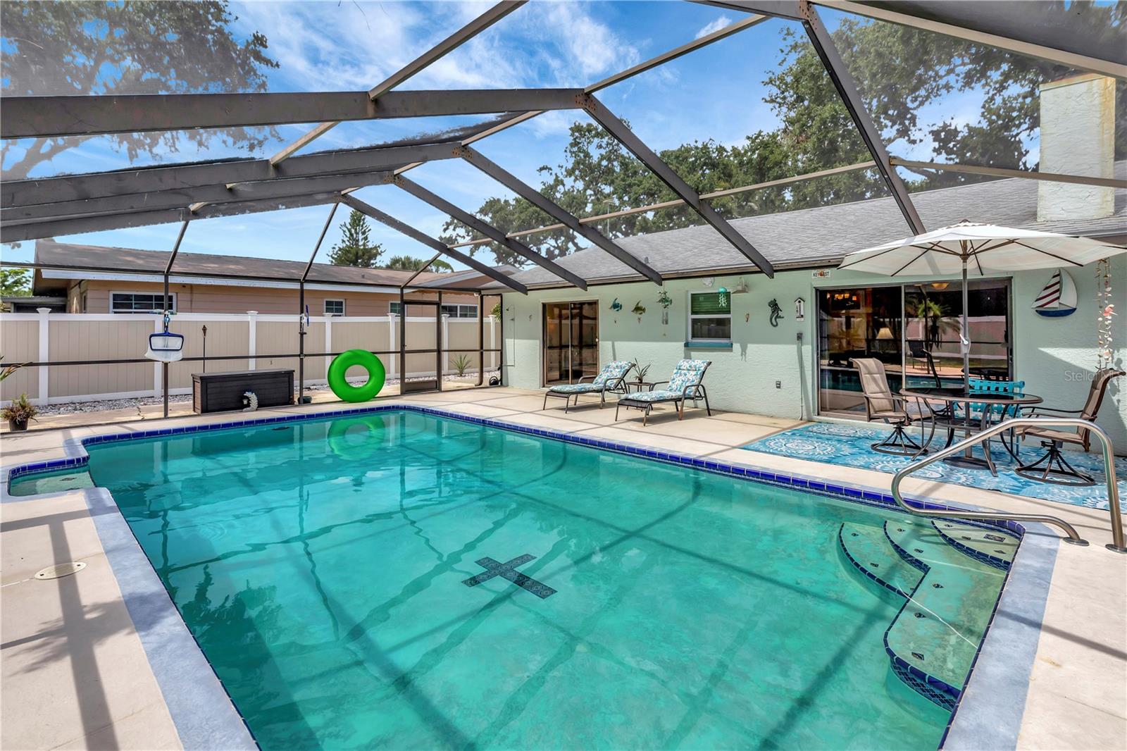 Listing photo id 31 for 5319 Cordova Way S