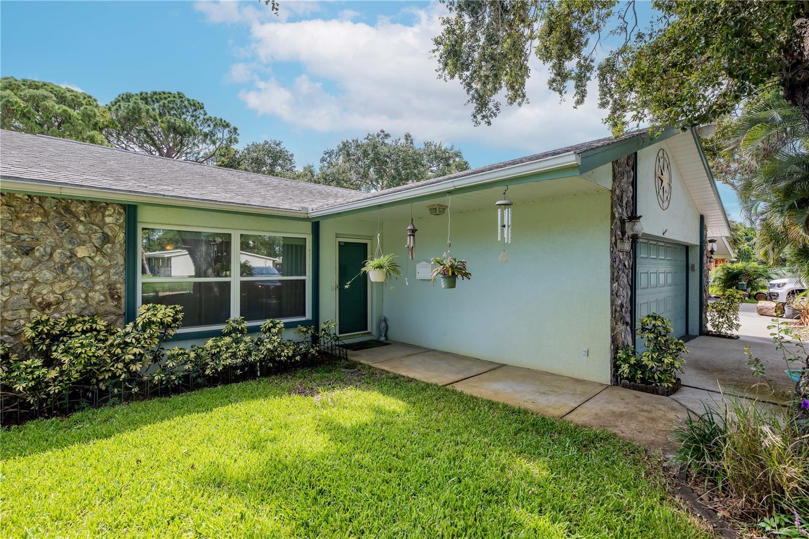 Listing photo id 37 for 5319 Cordova Way S
