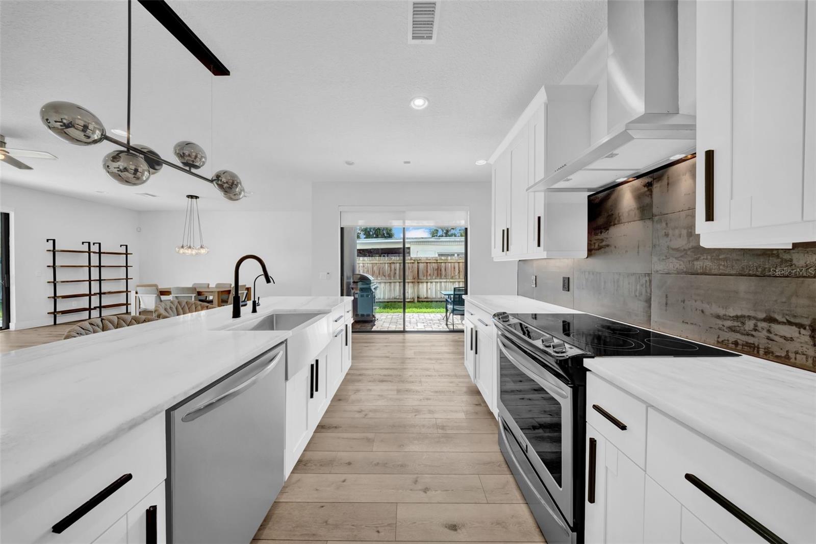 Image 11 of 52 For 4205 Fig Street 2
