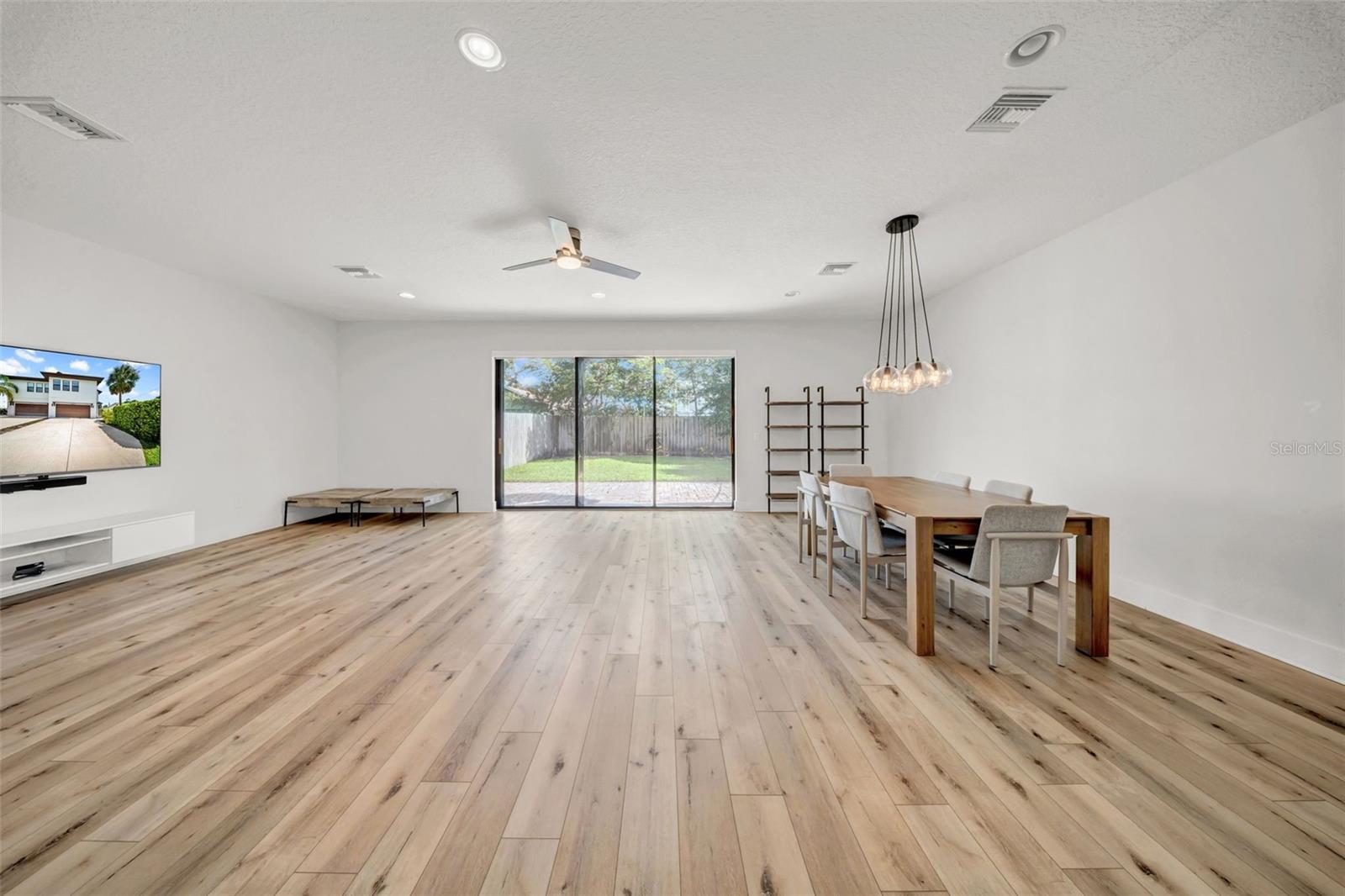 Image 17 of 52 For 4205 Fig Street 2