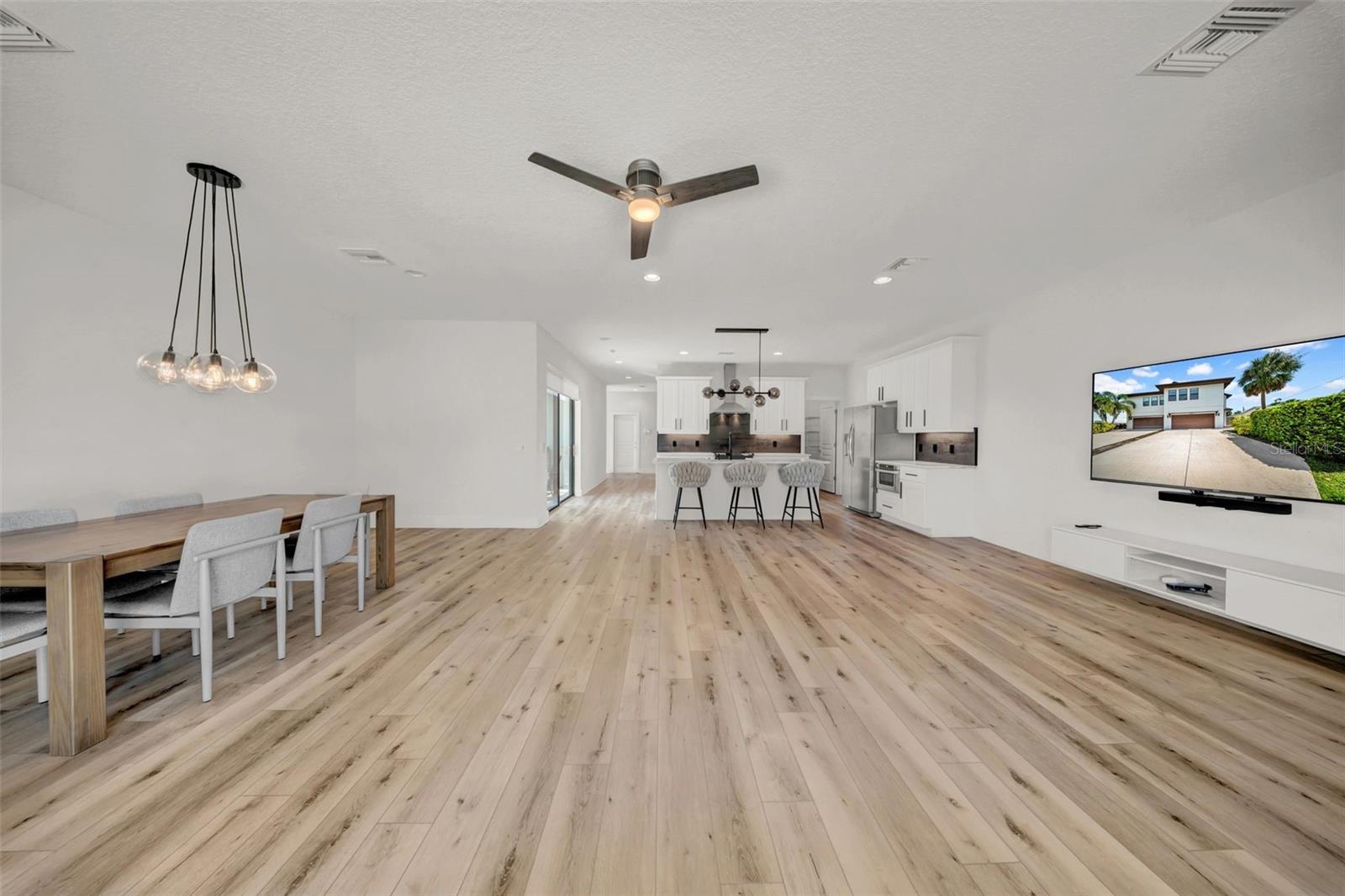 Image 21 of 52 For 4205 Fig Street 2
