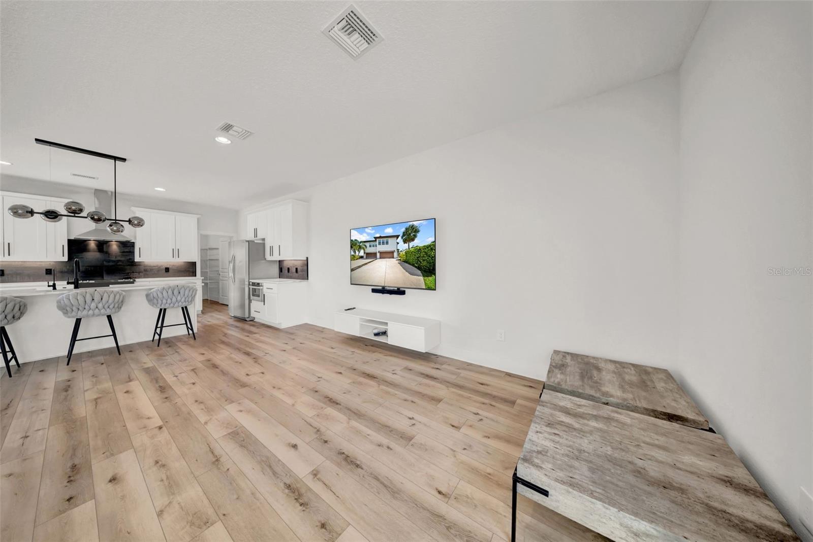 Image 22 of 52 For 4205 Fig Street 2