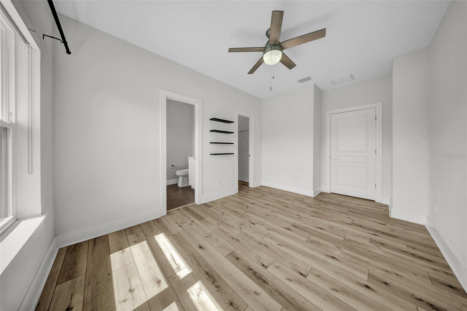Image 37 of 52 For 4205 Fig Street 2