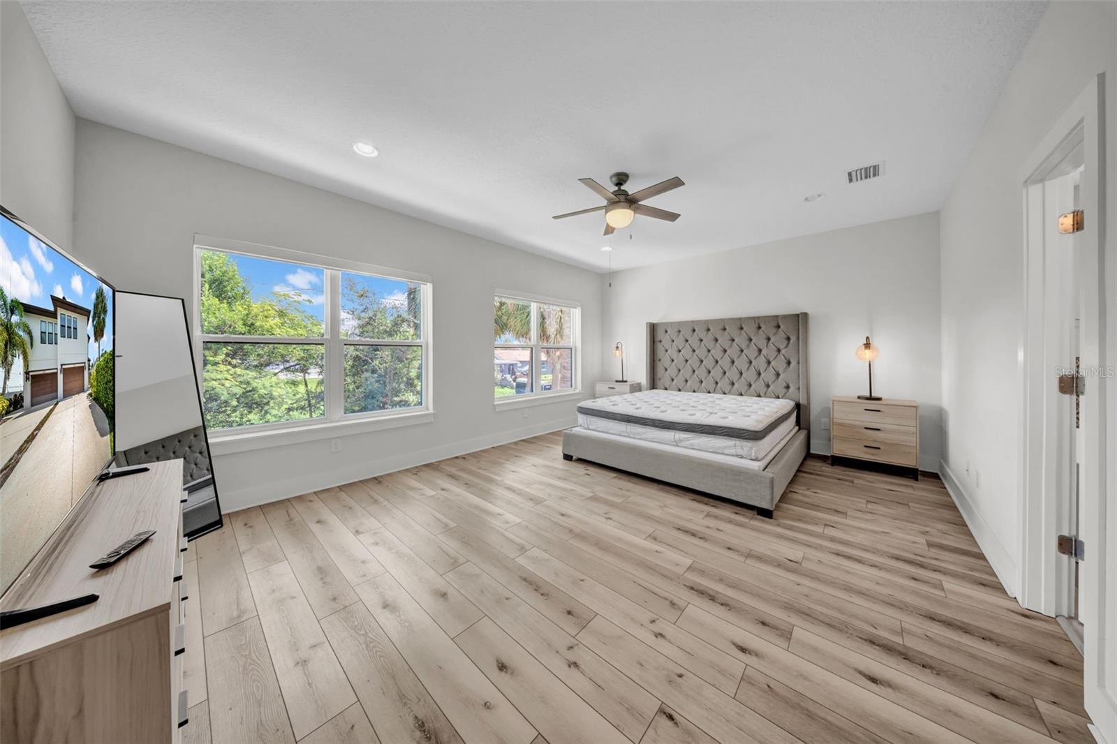 Image 43 of 52 For 4205 Fig Street 2