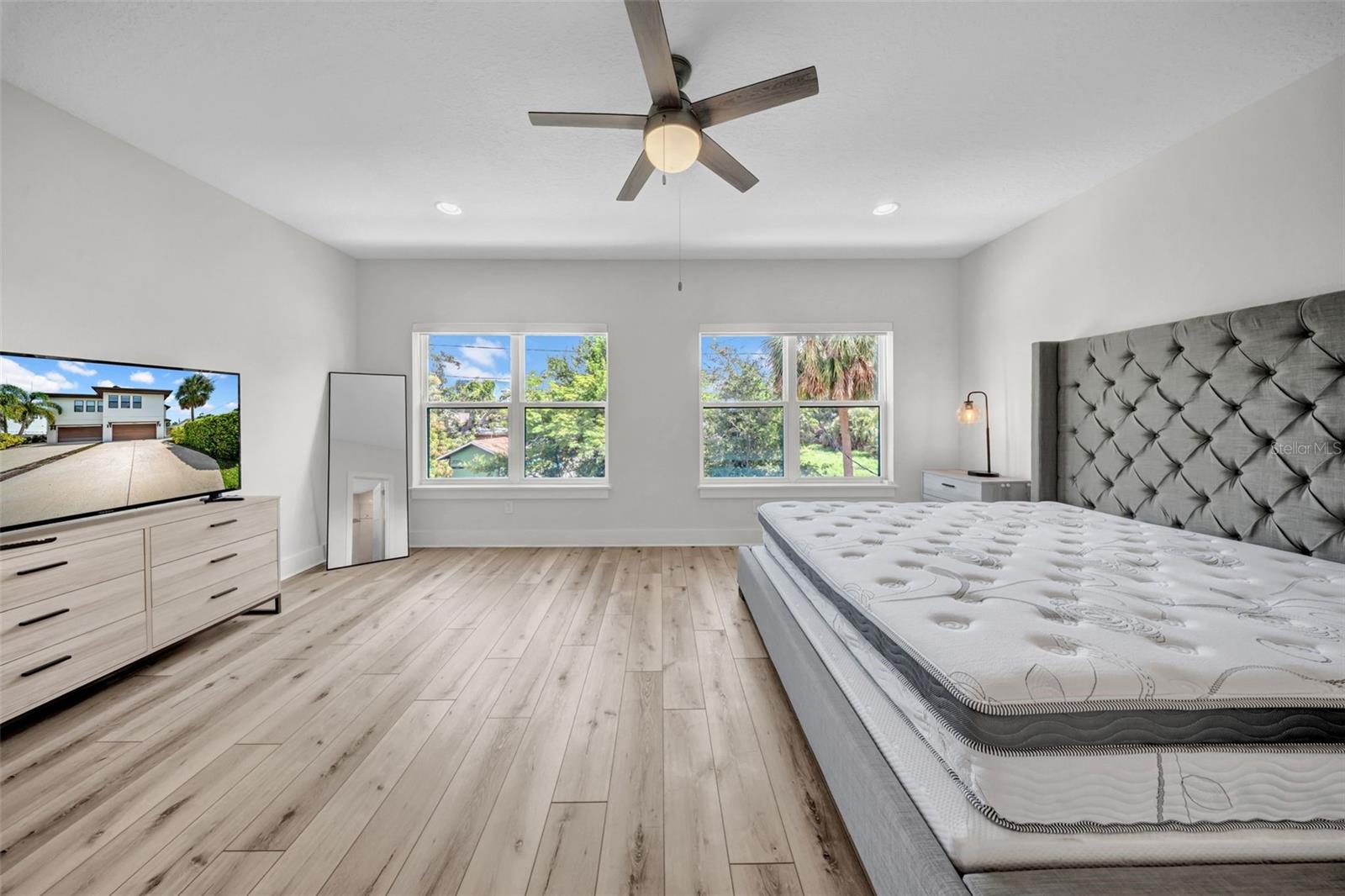 Image 44 of 52 For 4205 Fig Street 2