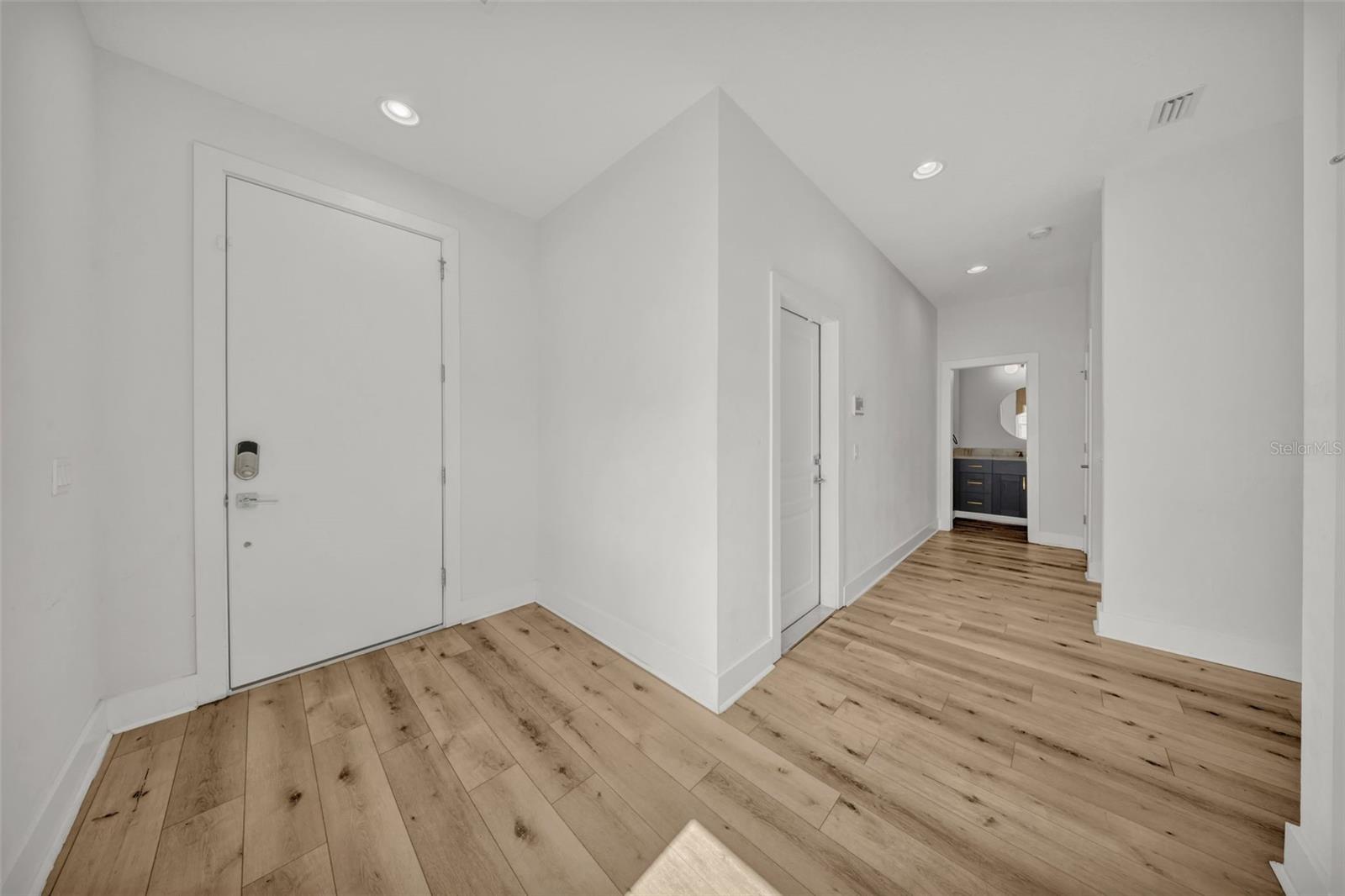 Image 5 of 52 For 4205 Fig Street 2