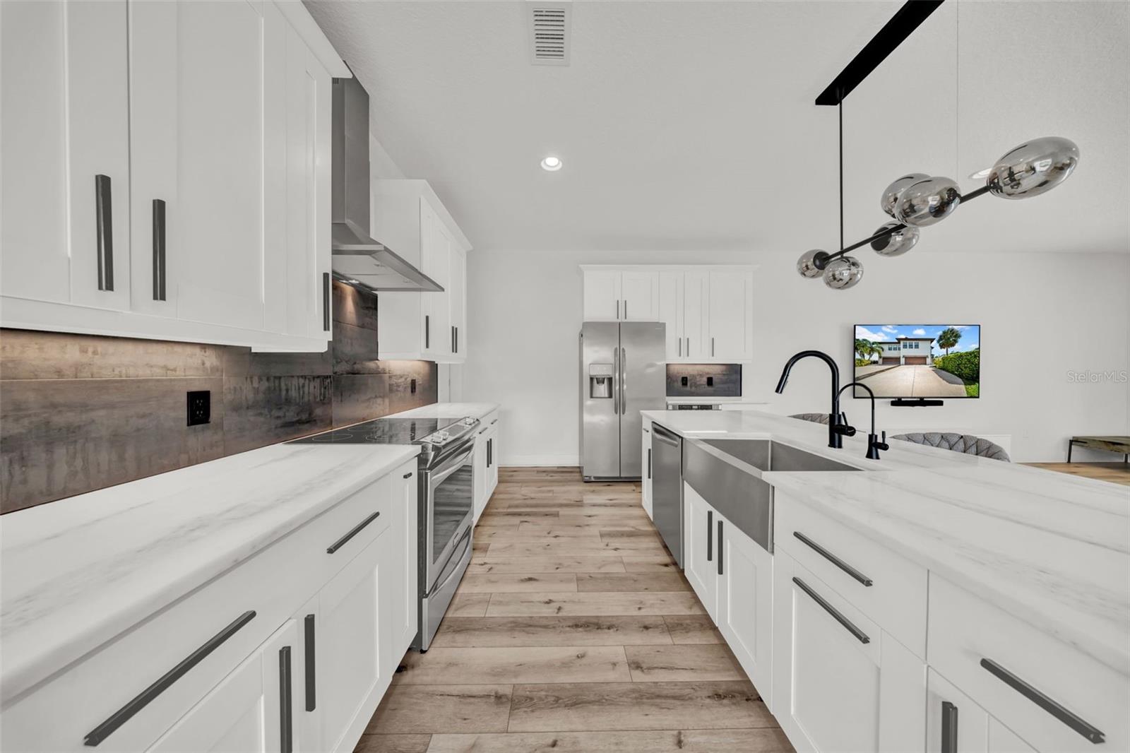 Image 9 of 52 For 4205 Fig Street 2