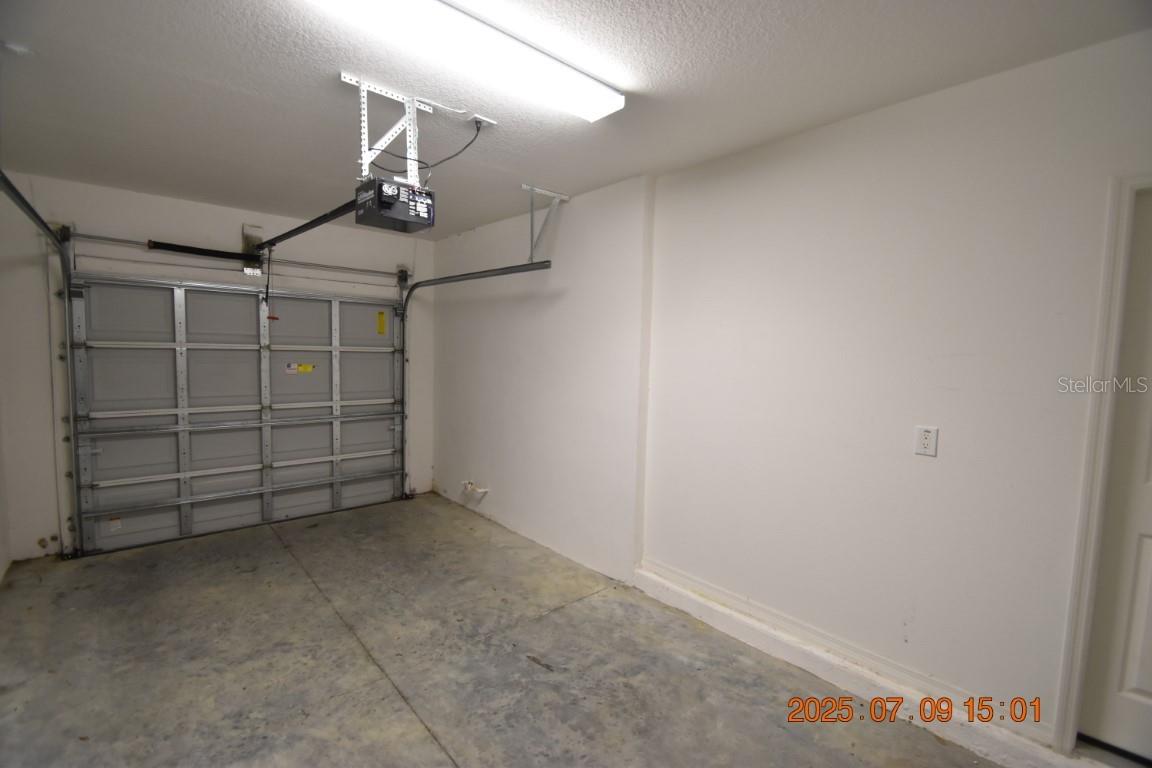 Image 13 of 52 For 2954 Birchcreek Drive
