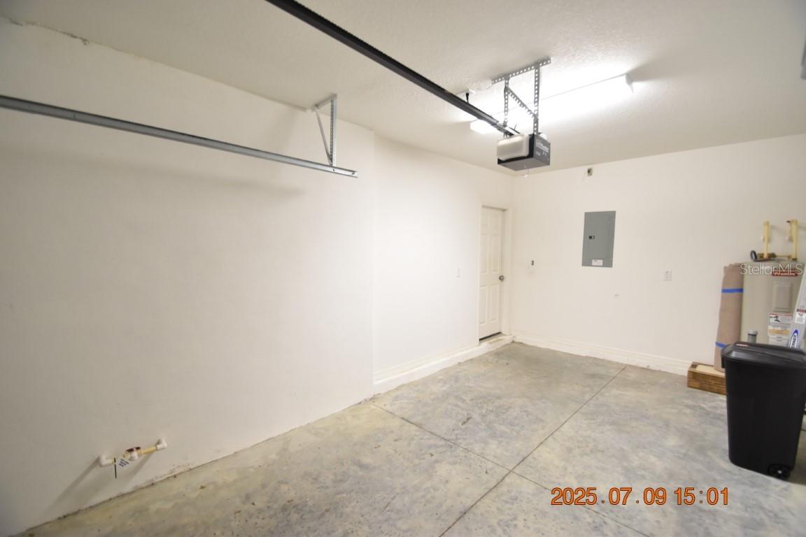 Image 14 of 52 For 2954 Birchcreek Drive