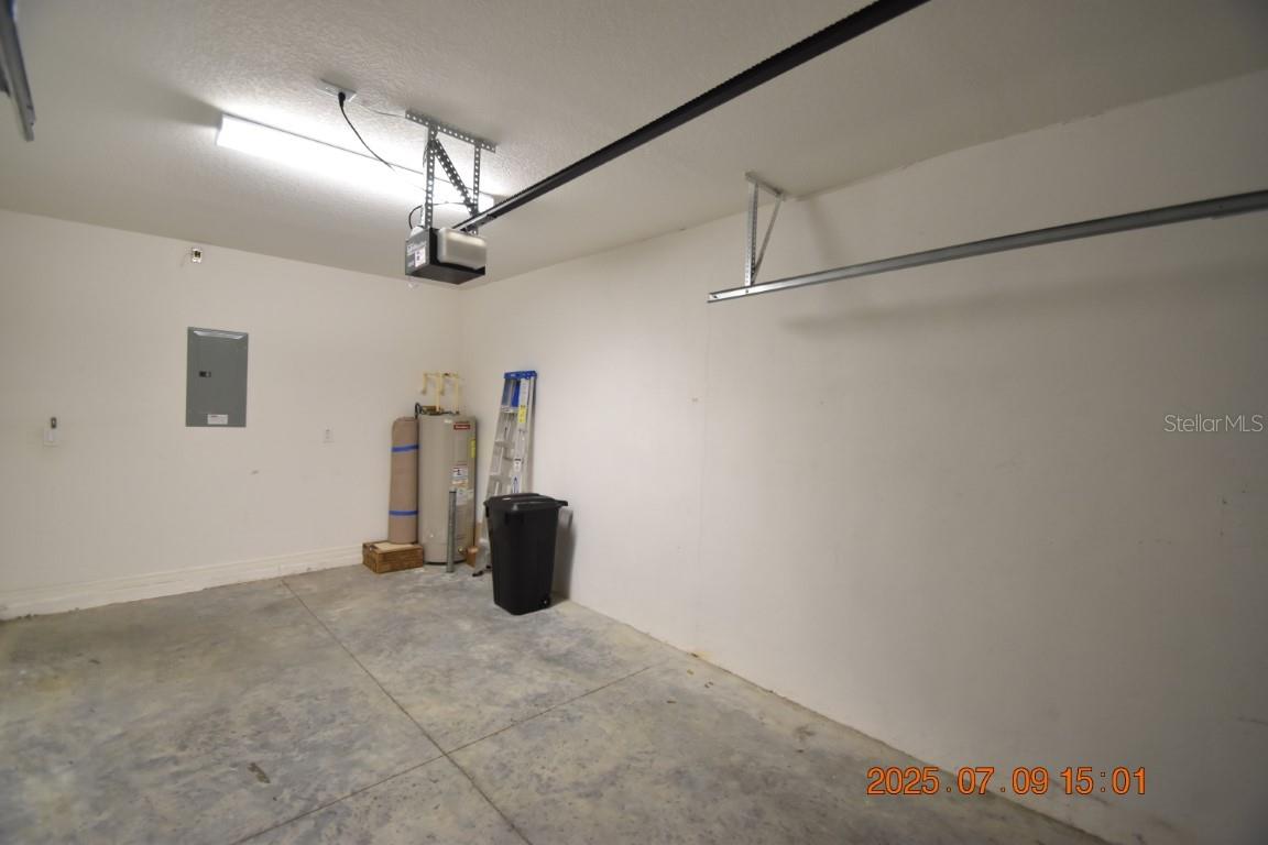 Image 15 of 52 For 2954 Birchcreek Drive