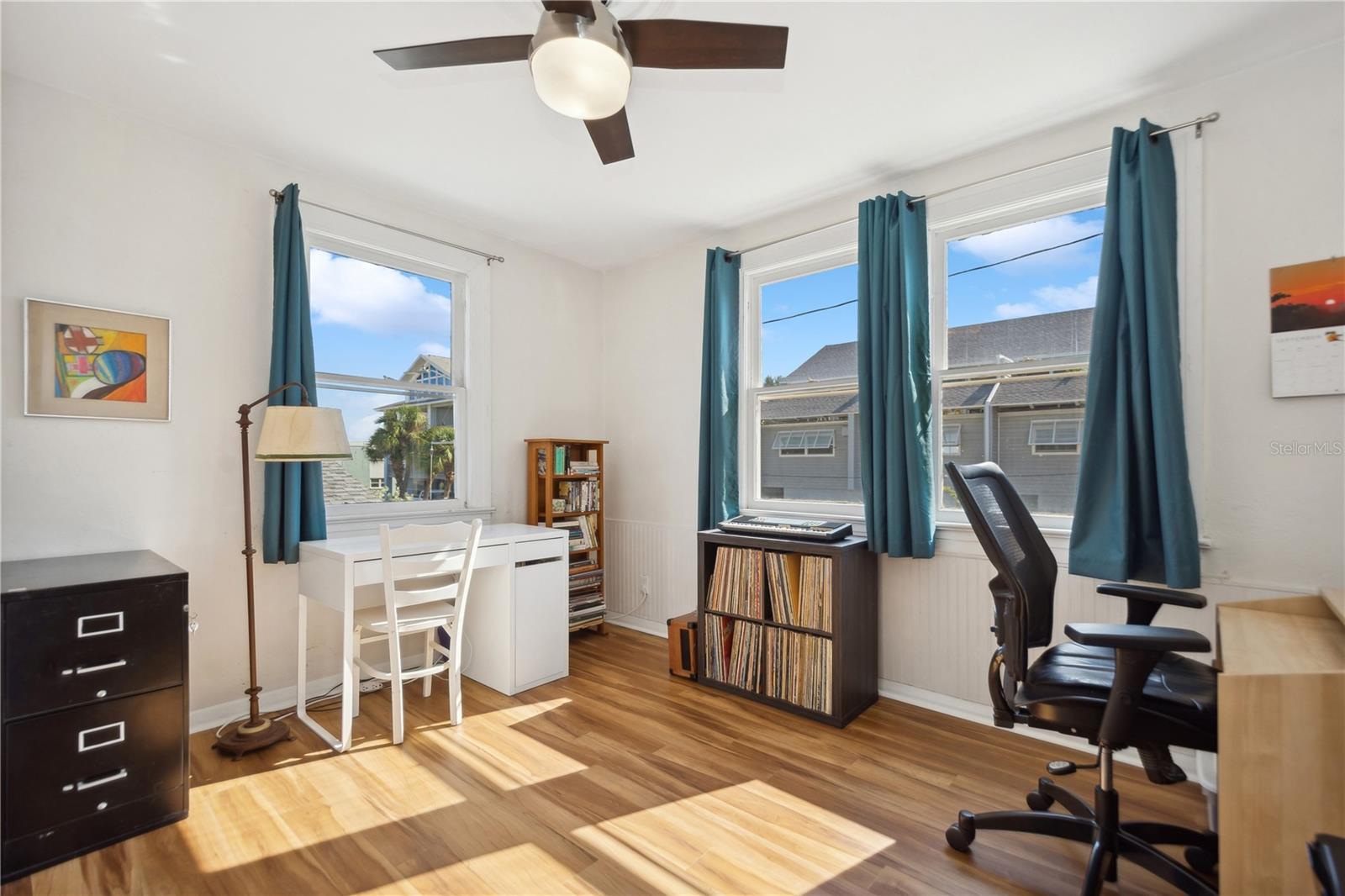 Listing photo id 29 for 102 11th Avenue