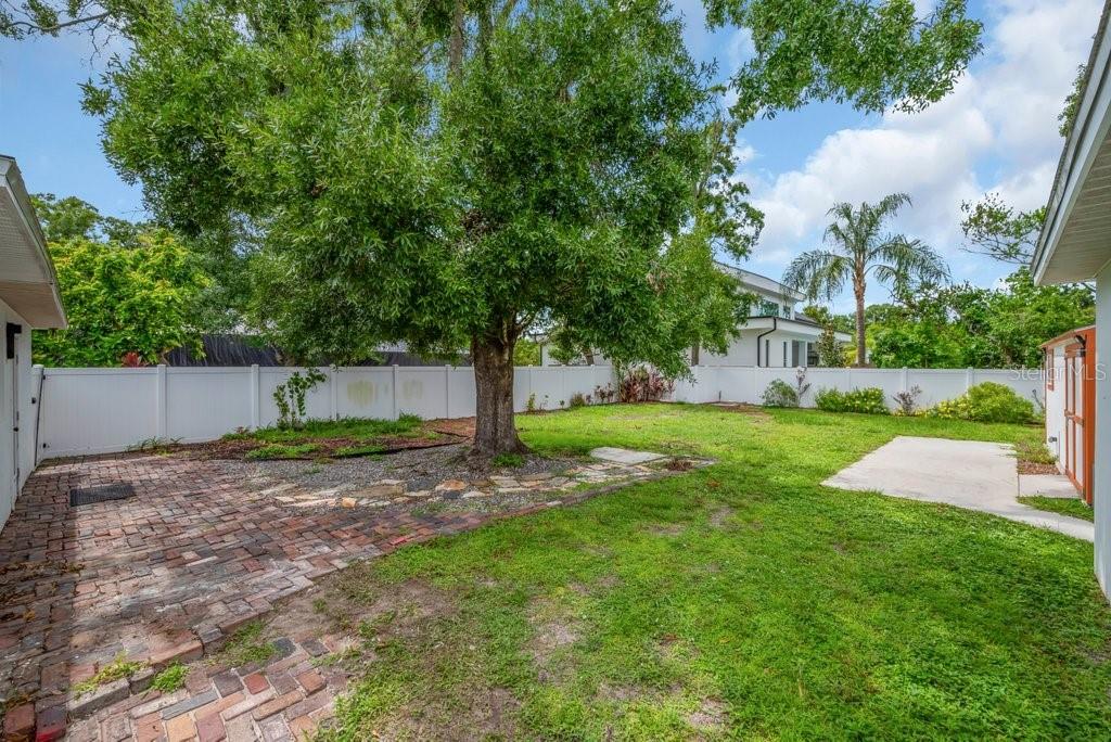 Image 21 of 25 For 1207 Adalee Street