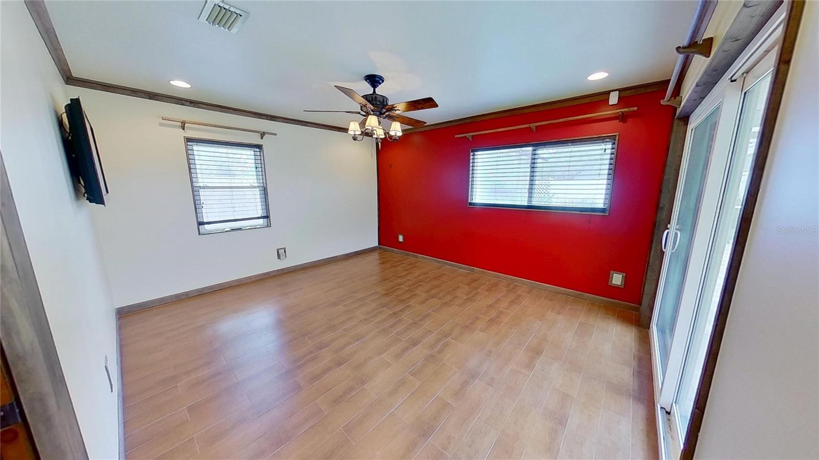 Image 34 of 50 For 7230 17th Lane N