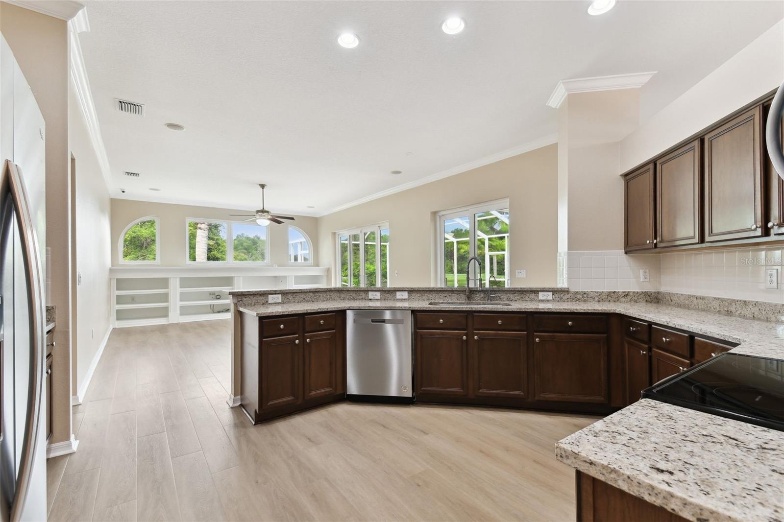 Image 14 of 60 For 5321 Silver Charm Terrace