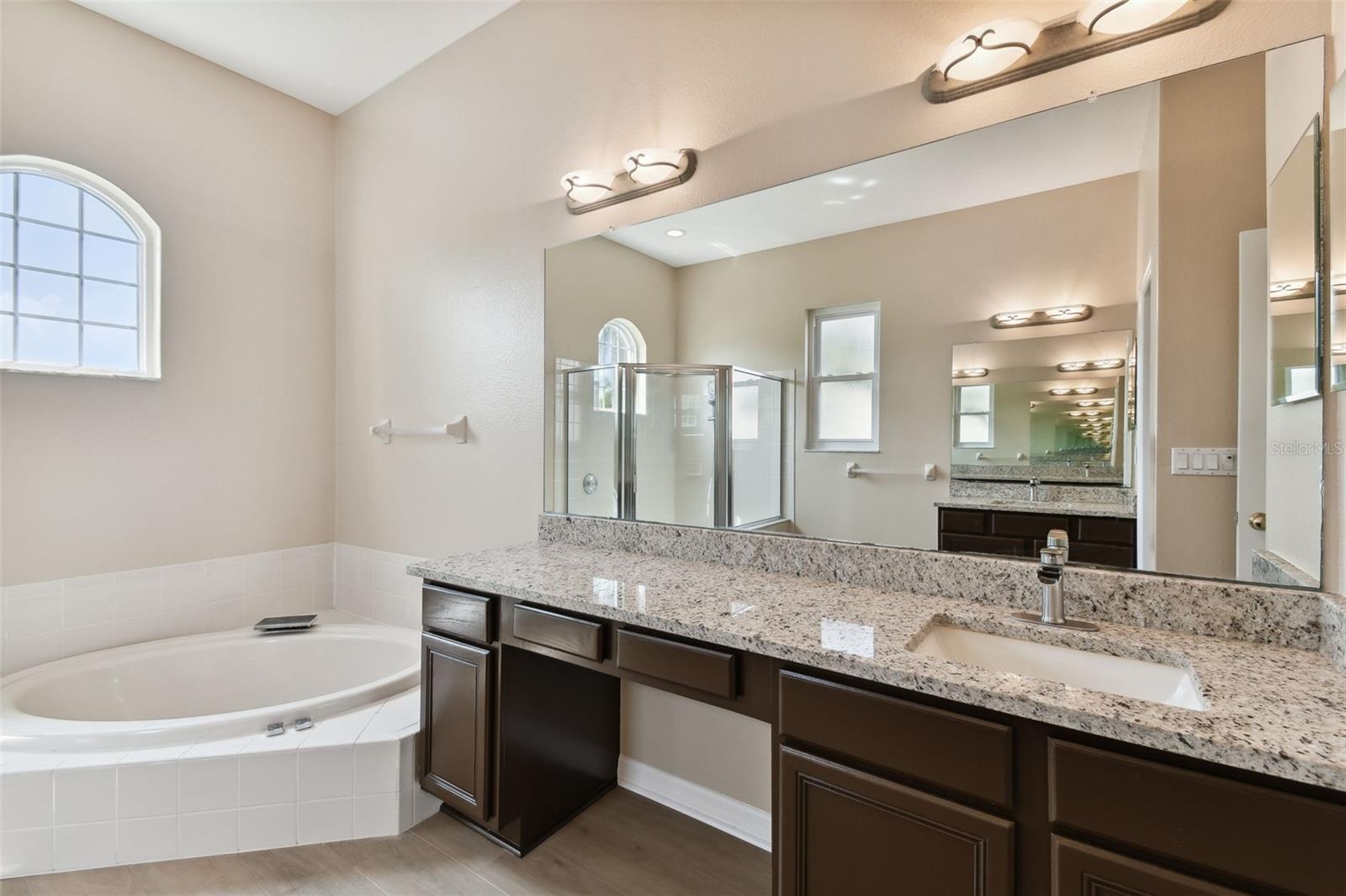 Image 26 of 60 For 5321 Silver Charm Terrace