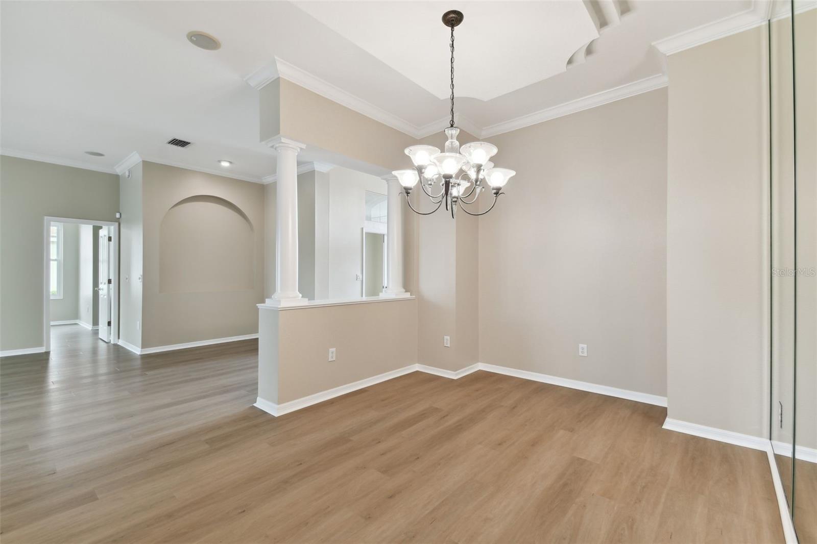Image 7 of 60 For 5321 Silver Charm Terrace