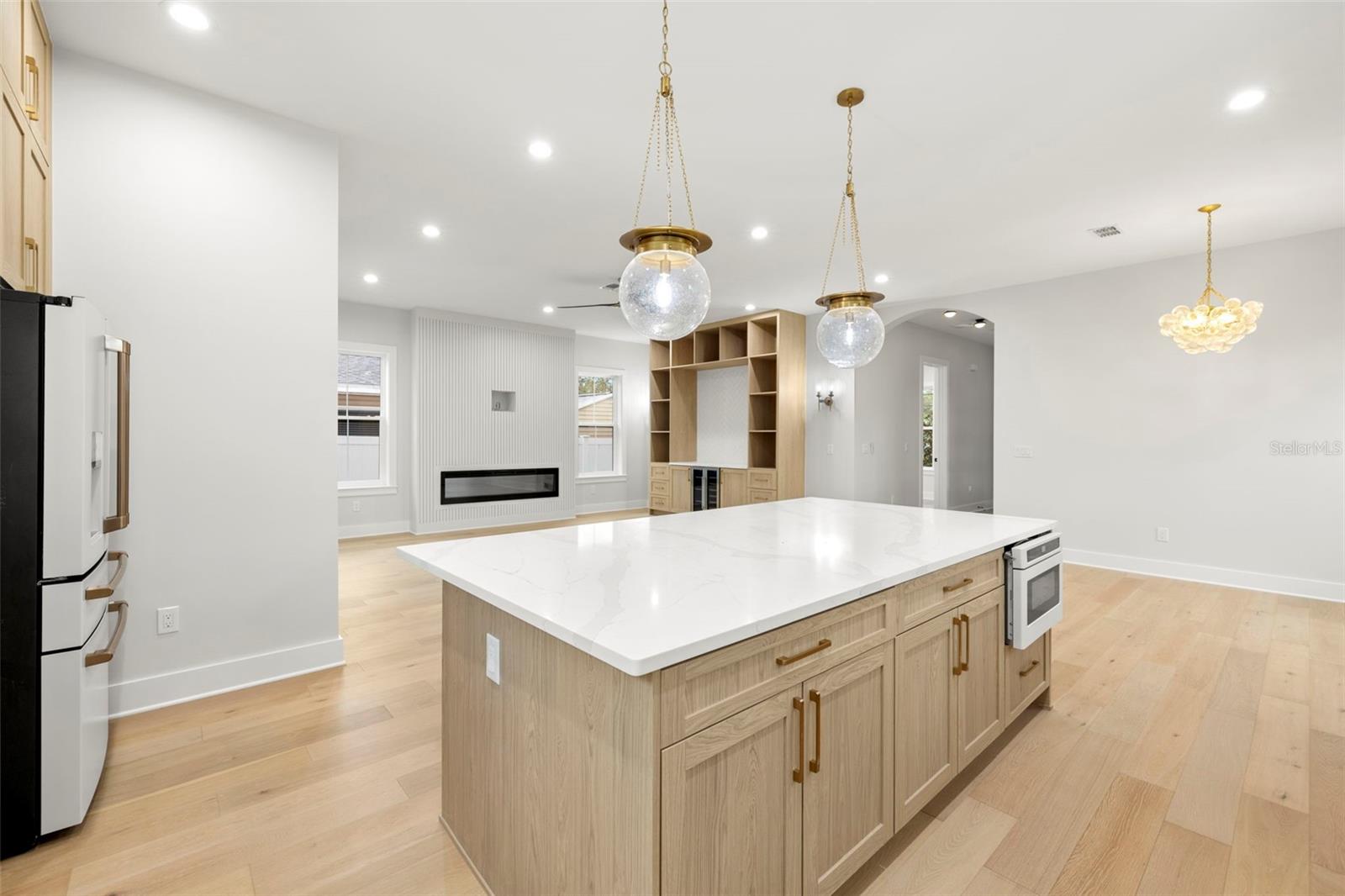 Image 30 of 38 For 782 48th Avenue N