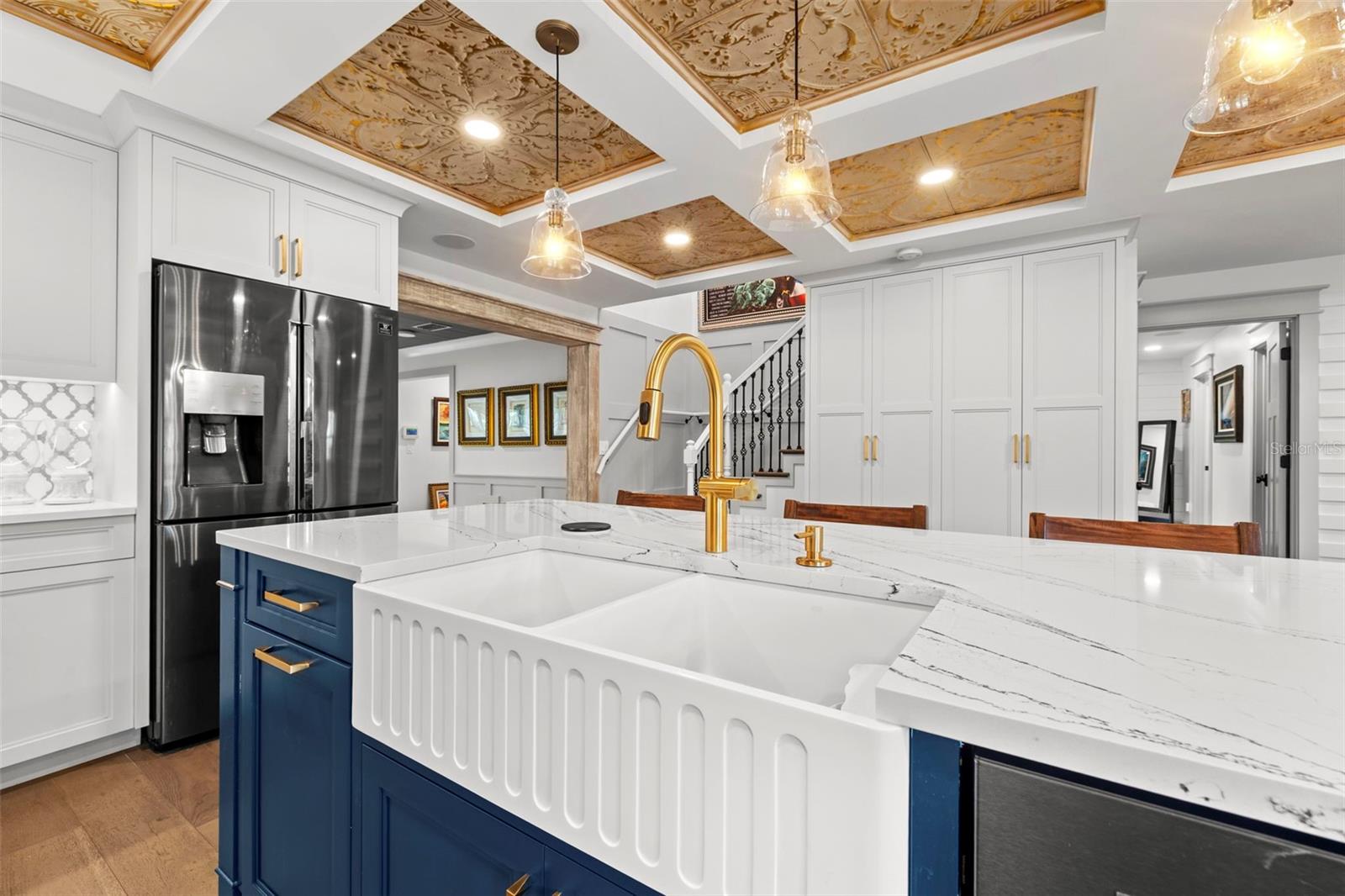 Image 17 of 56 For 2420 14th Street N