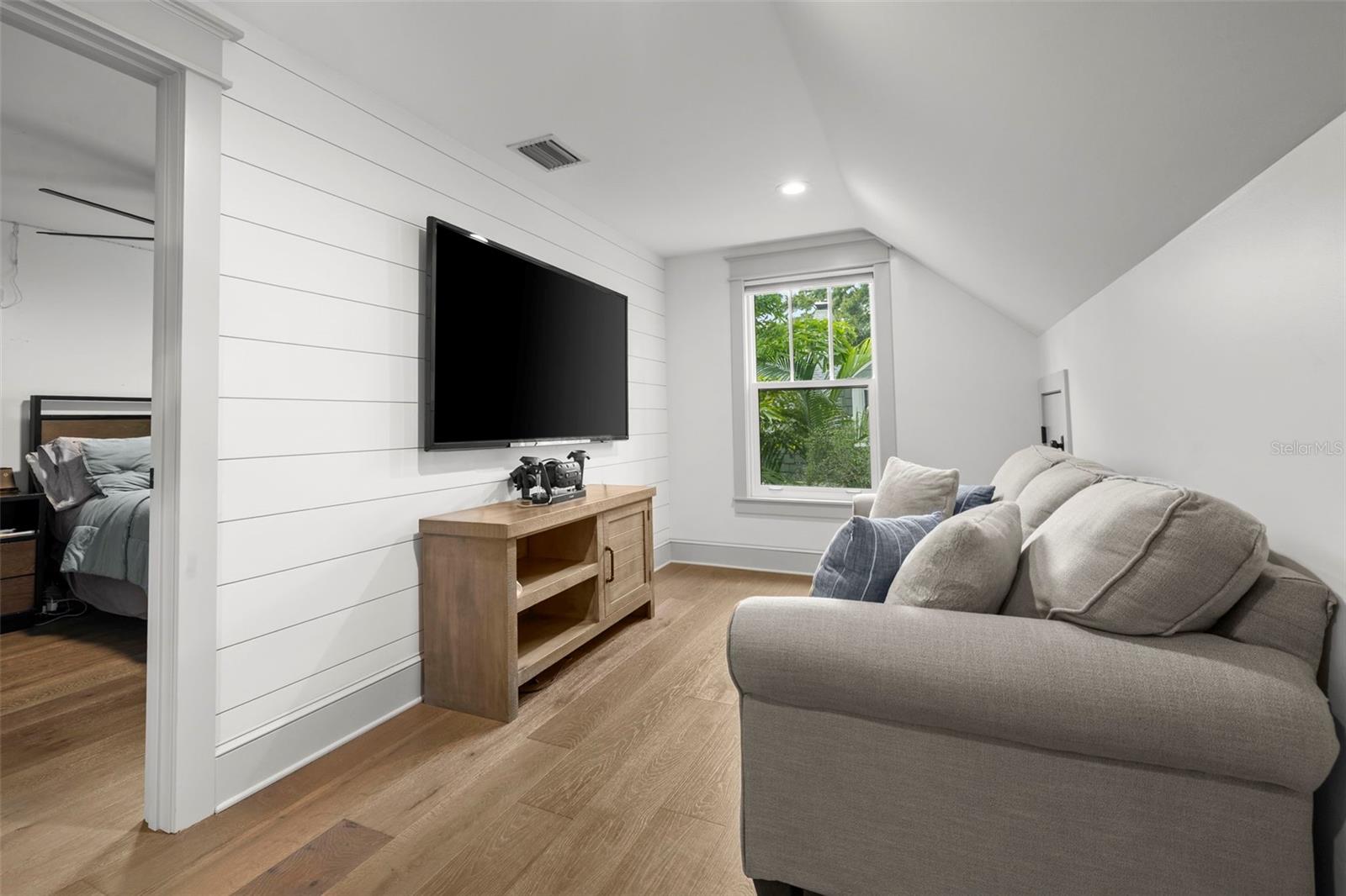 Image 38 of 56 For 2420 14th Street N