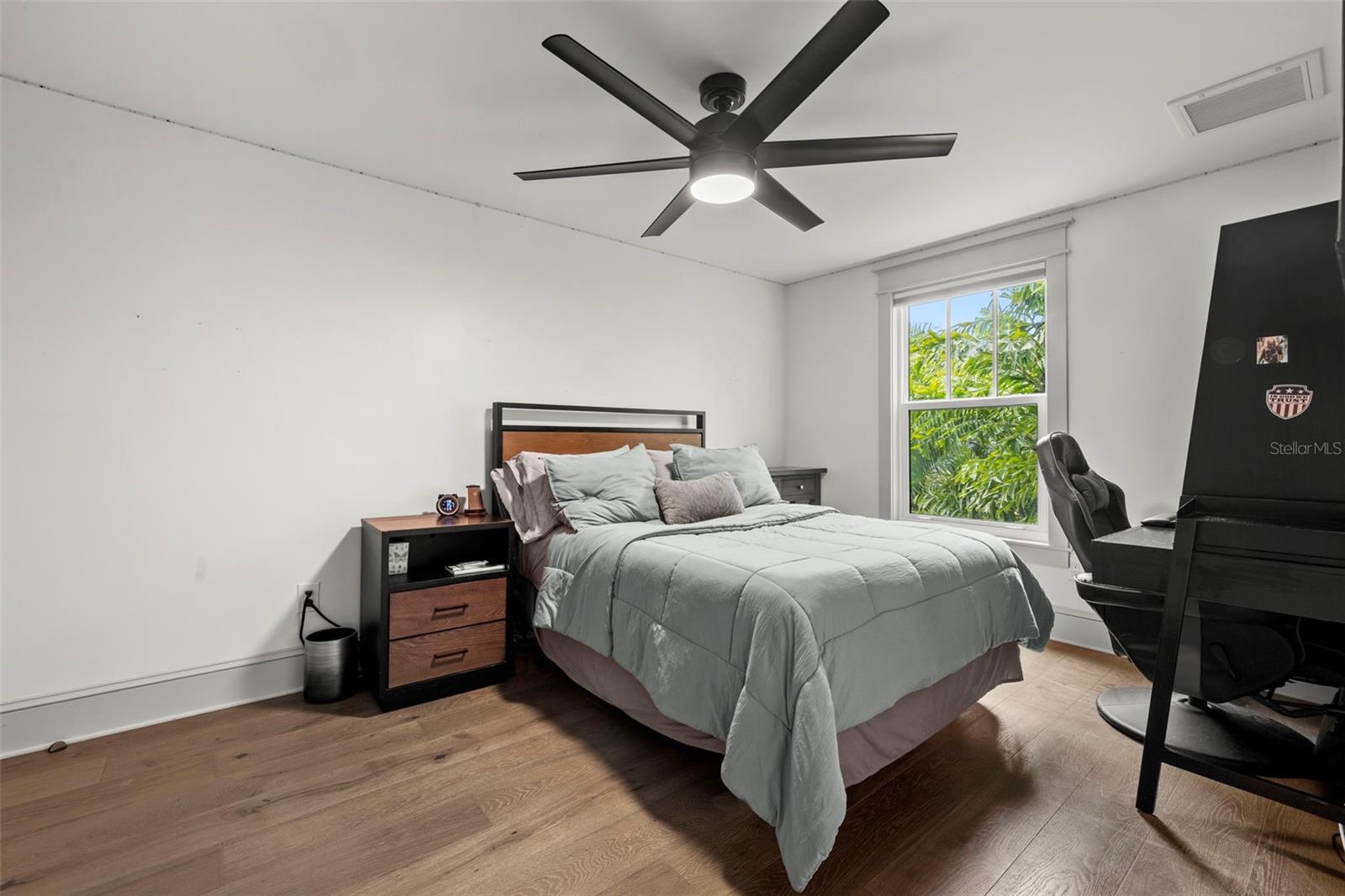 Image 40 of 56 For 2420 14th Street N