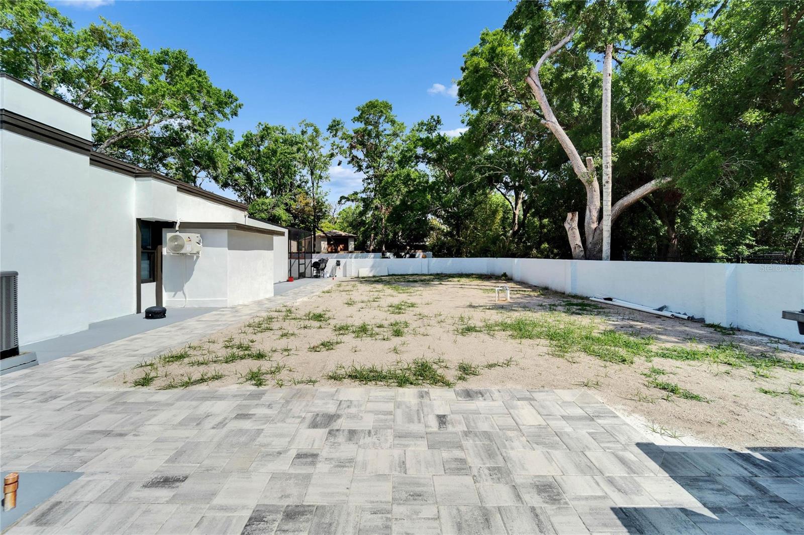 Image 13 of 100 For 18852 Tracer Drive
