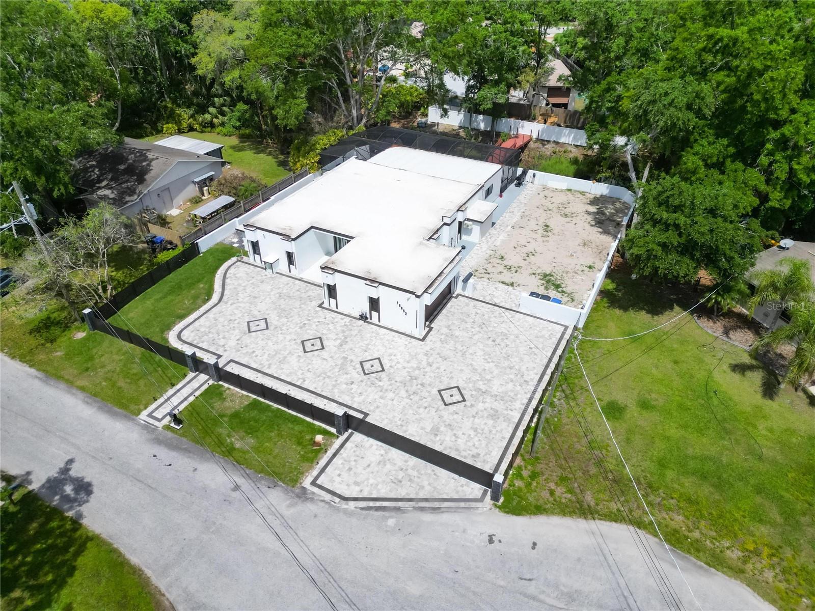 Image 2 of 100 For 18852 Tracer Drive