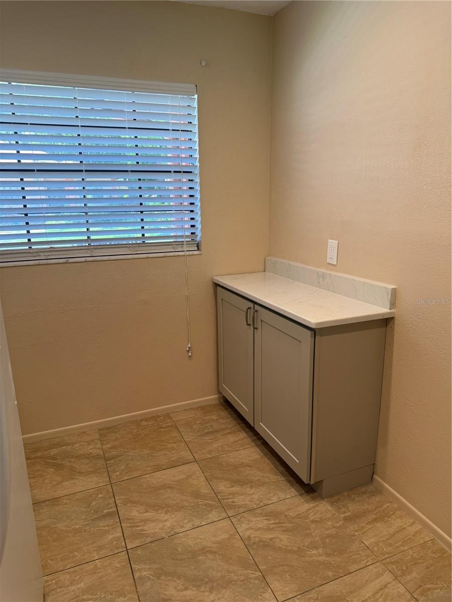 Image 10 of 29 For 13250 Ridge Road 1-6