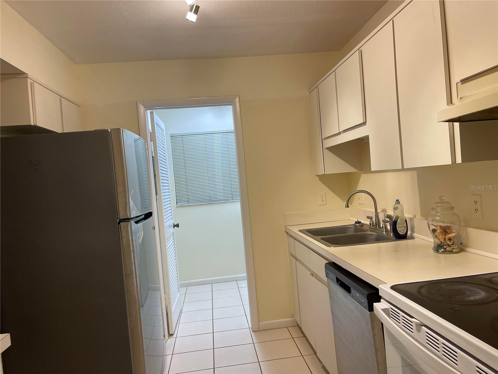 Image 30 of 31 For 1200 Tarpon Woods Boulevard Q9