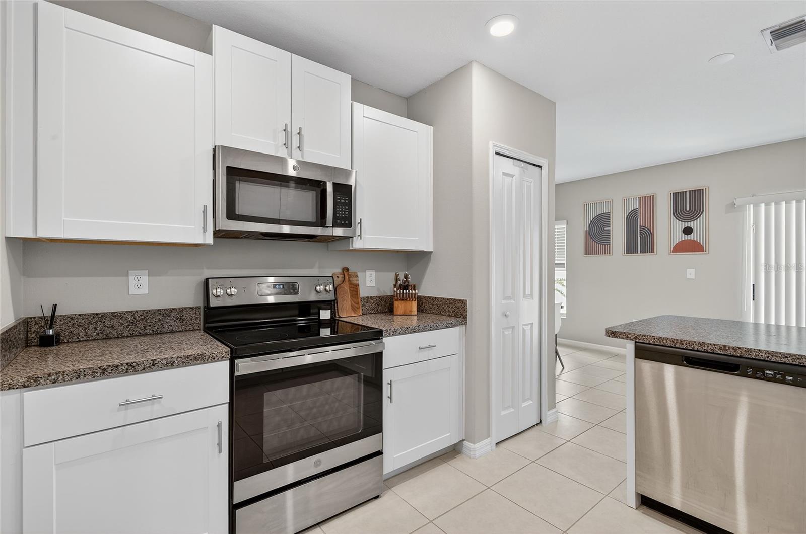 Image 18 of 63 For 7225 Spring Snowflake Avenue