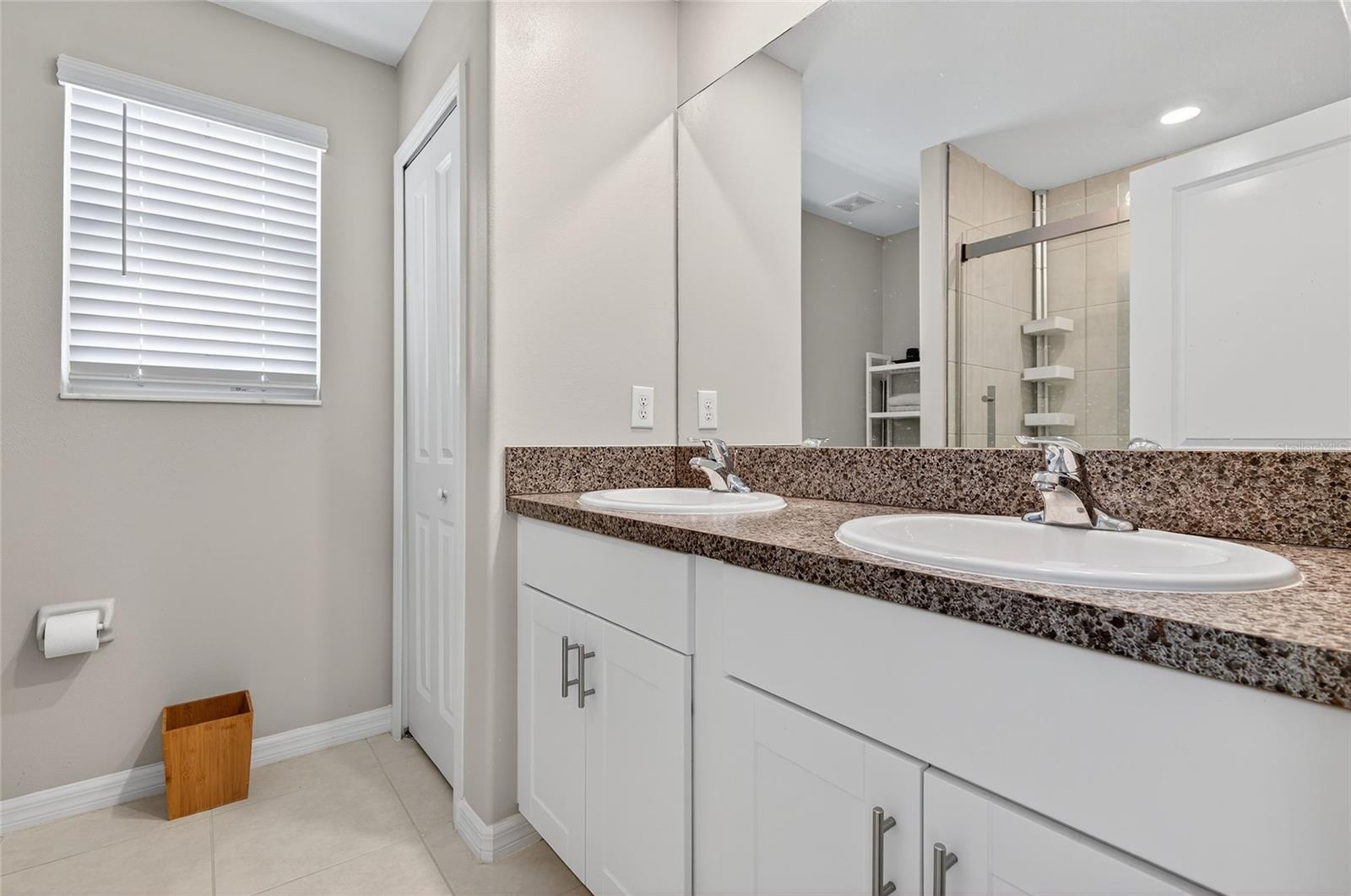 Image 39 of 63 For 7225 Spring Snowflake Avenue