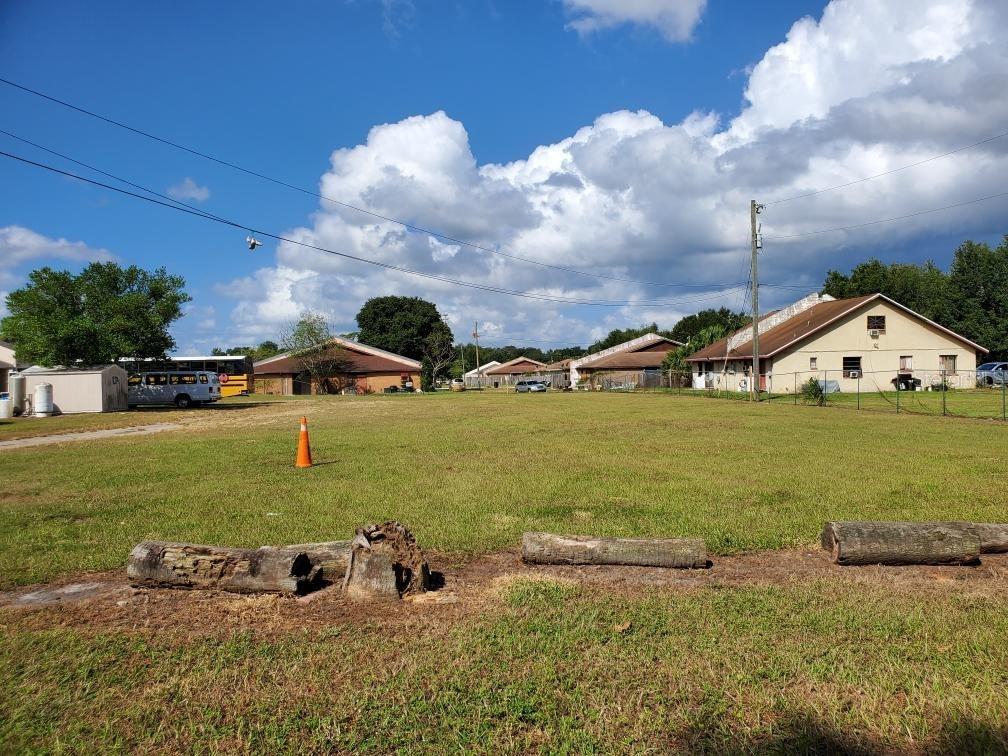 Image 2 of 14 For 3620 Willow Oak Road
