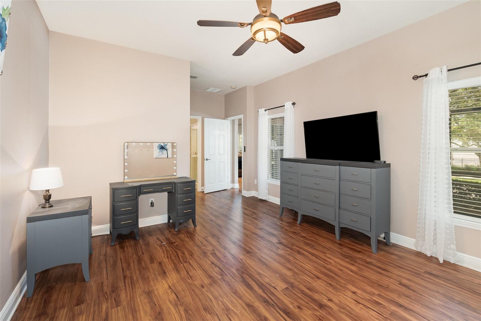 Image 12 of 28 For 1395 Alston Bay Boulevard