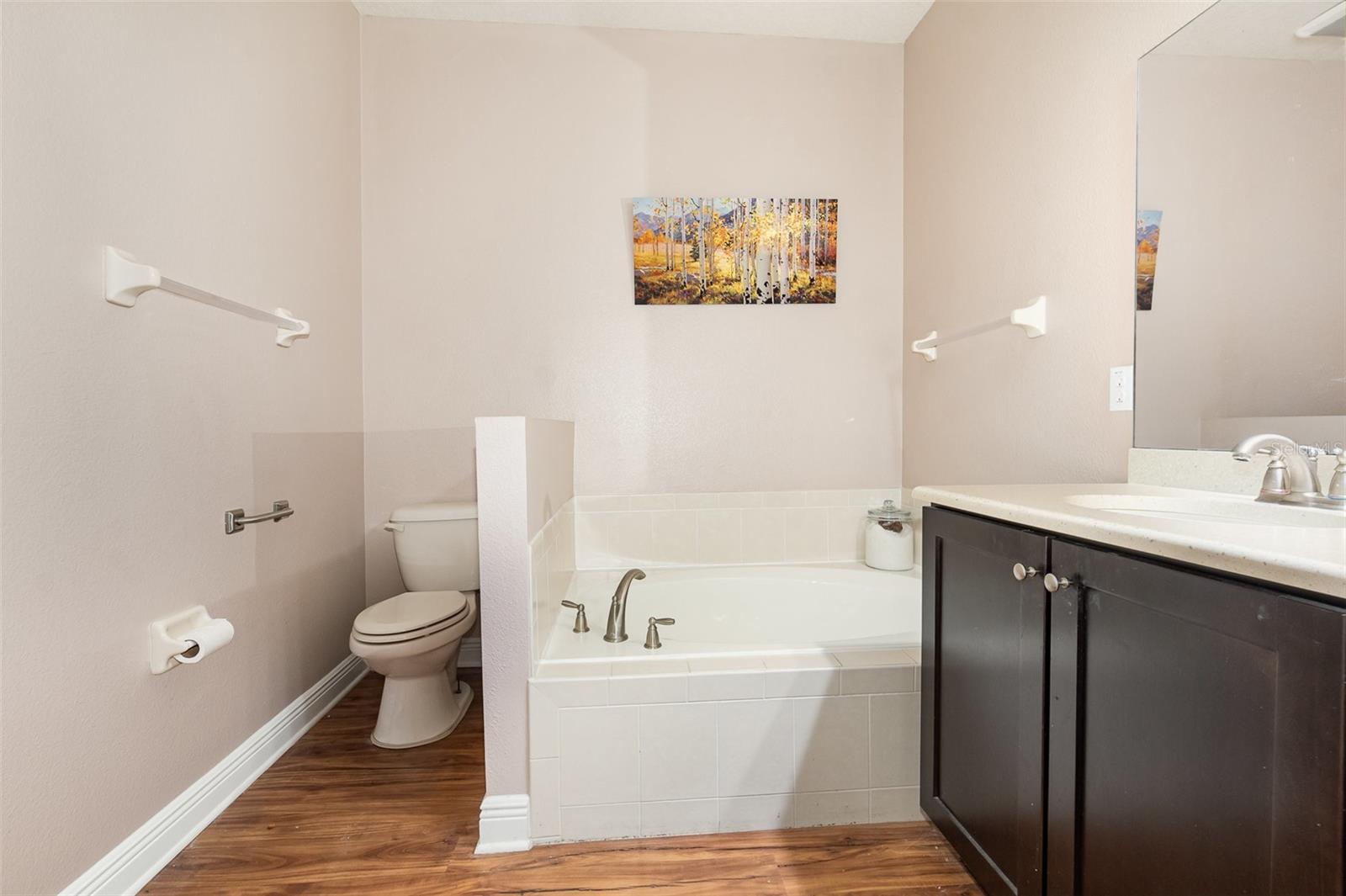 Image 14 of 28 For 1395 Alston Bay Boulevard